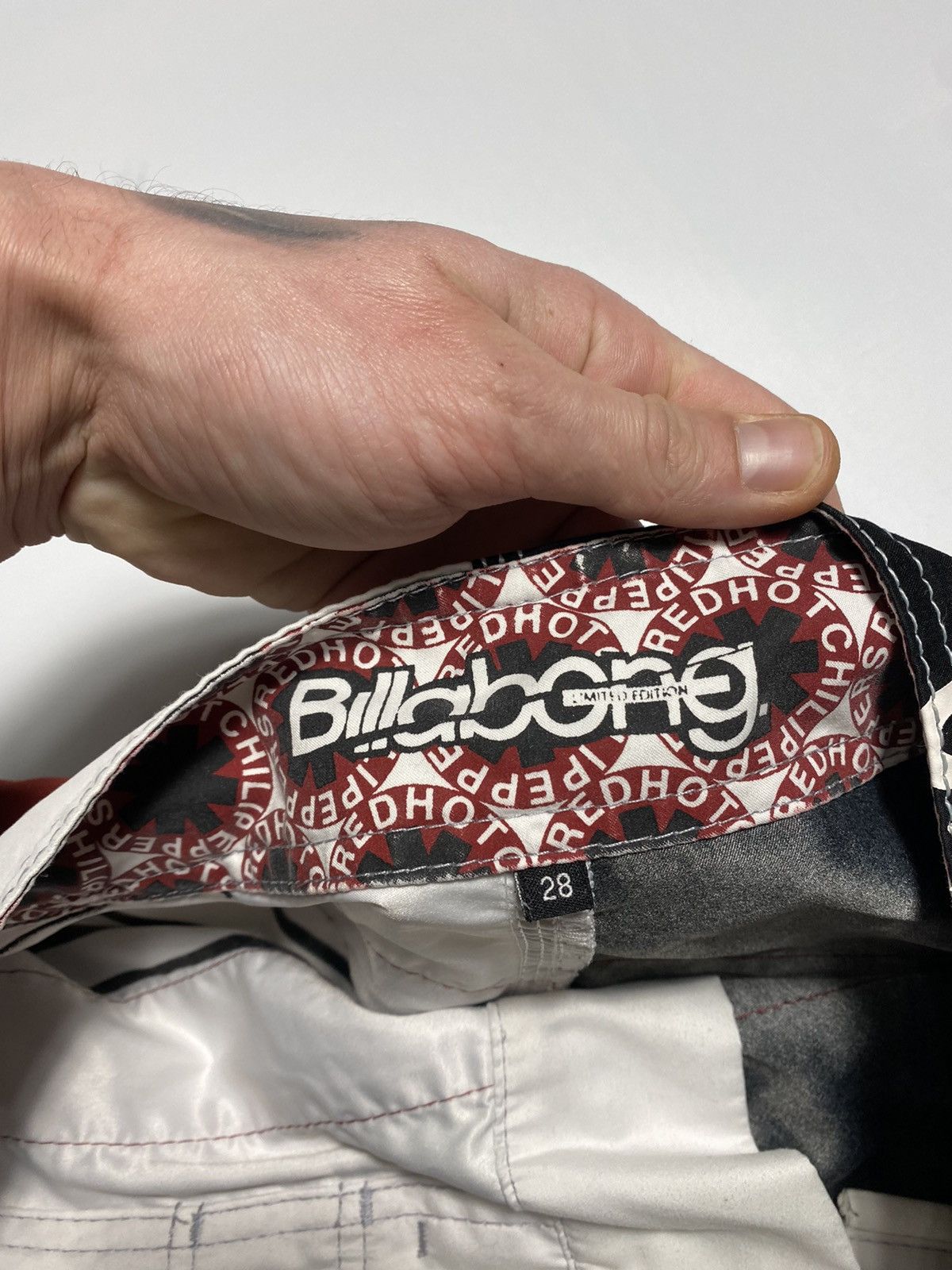 Billabong Limited Edition Red Hot Chili Peppers X Billabong Shorts Size US 28 / EU 44 - 7 Thumbnail