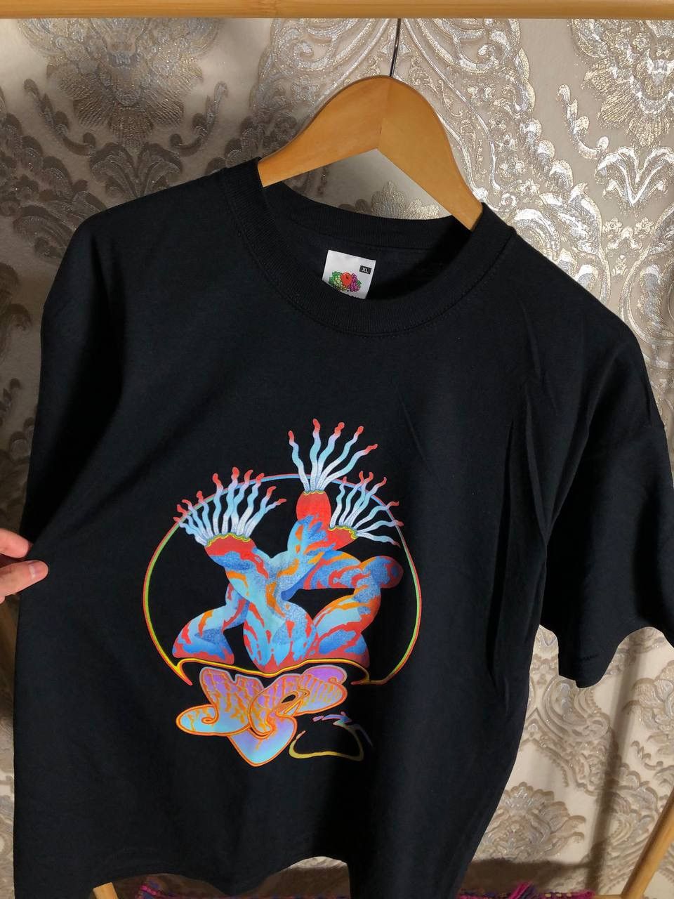 Band Tees VINTAGE ROGER DEAN & YES TOUR ROCK T-SHIRT ALBUM METAL 90s Size US XL / EU 56 / 4 - 2 Thumbnail