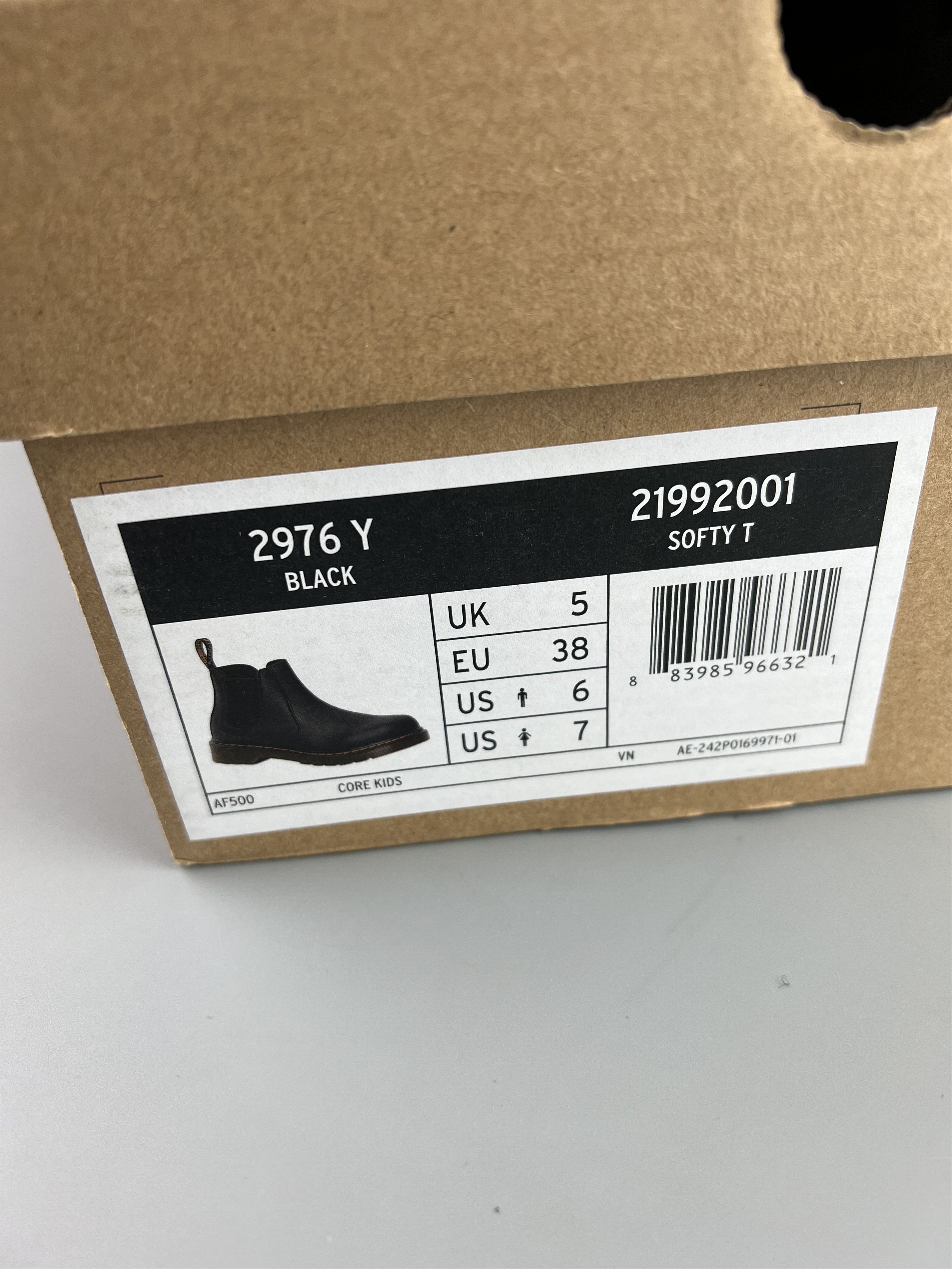 Dr. Martens Dr.Martens 2976 Women's Black Chelsea Boots US7 UK5 EU38 Size US 7 / IT 37 - 10 Thumbnail