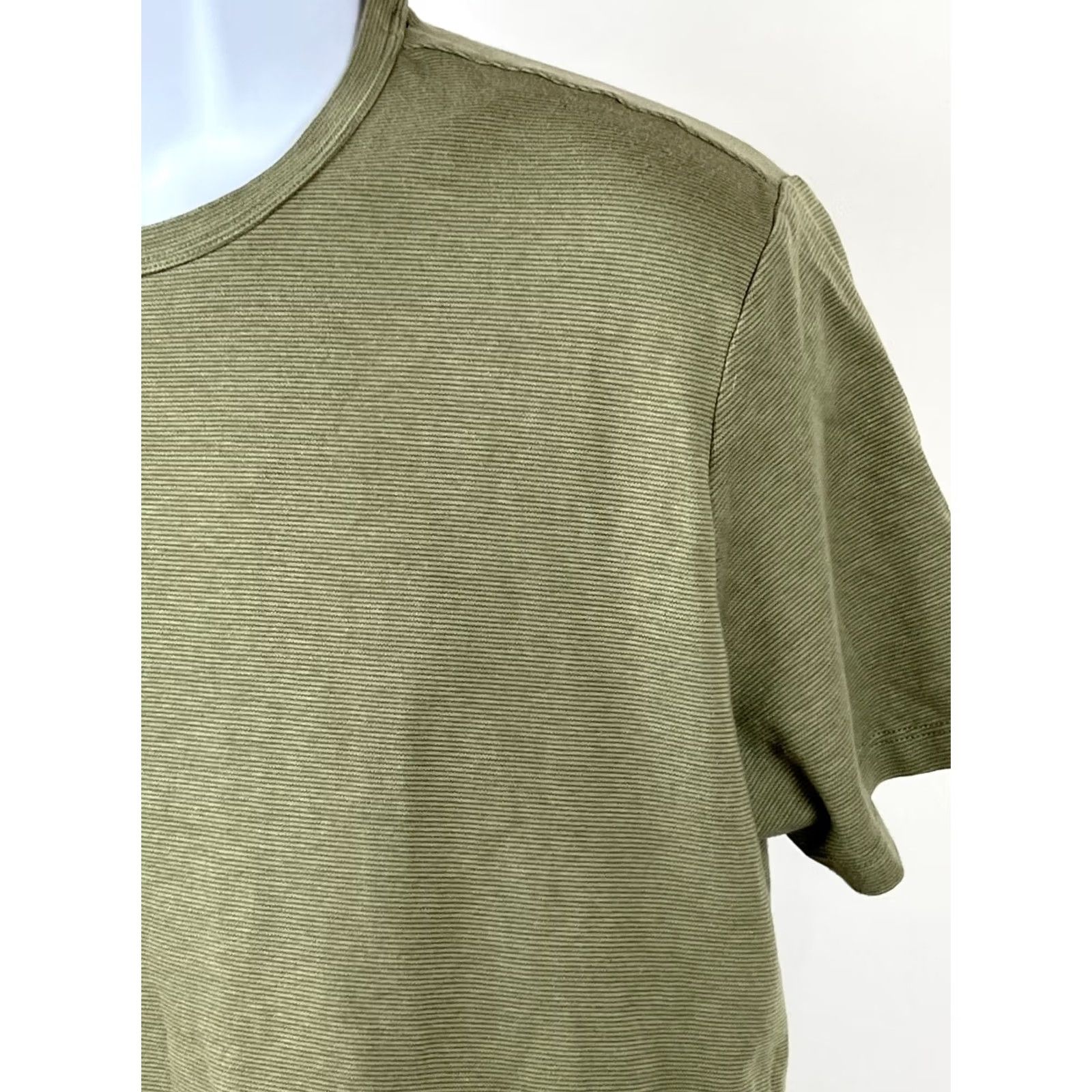 Banana Republic Banana Republic Men’s XL Olive Green Luxe Touch Performance Tee Cotton Shirt Mens XL Olive Green Luxe Touch Performance Tee Cotton Size US XL / EU 56 / 4 - 3 Thumbnail