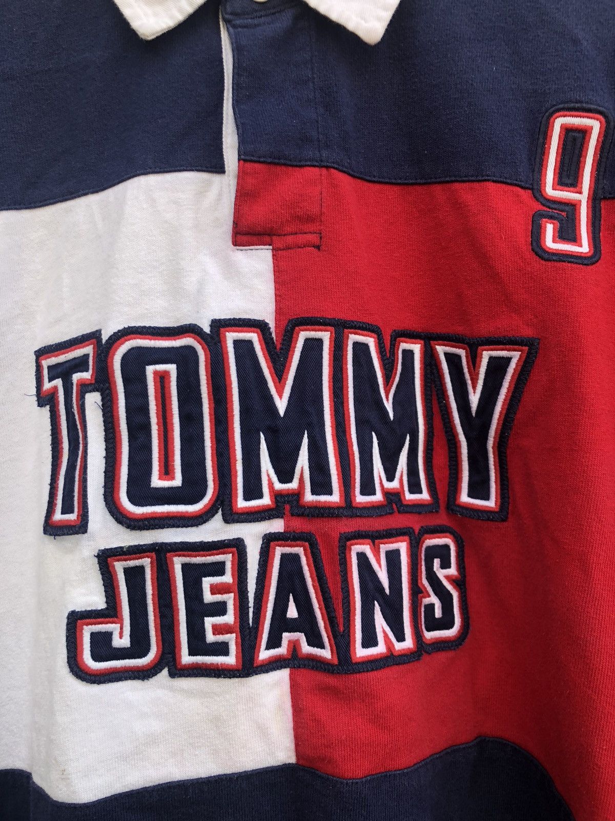 Tommy Hilfiger × Vintage Vintage Tommy Hilfiger Big Logo Polo Rugby Size US L / EU 52-54 / 3 - 6 Thumbnail