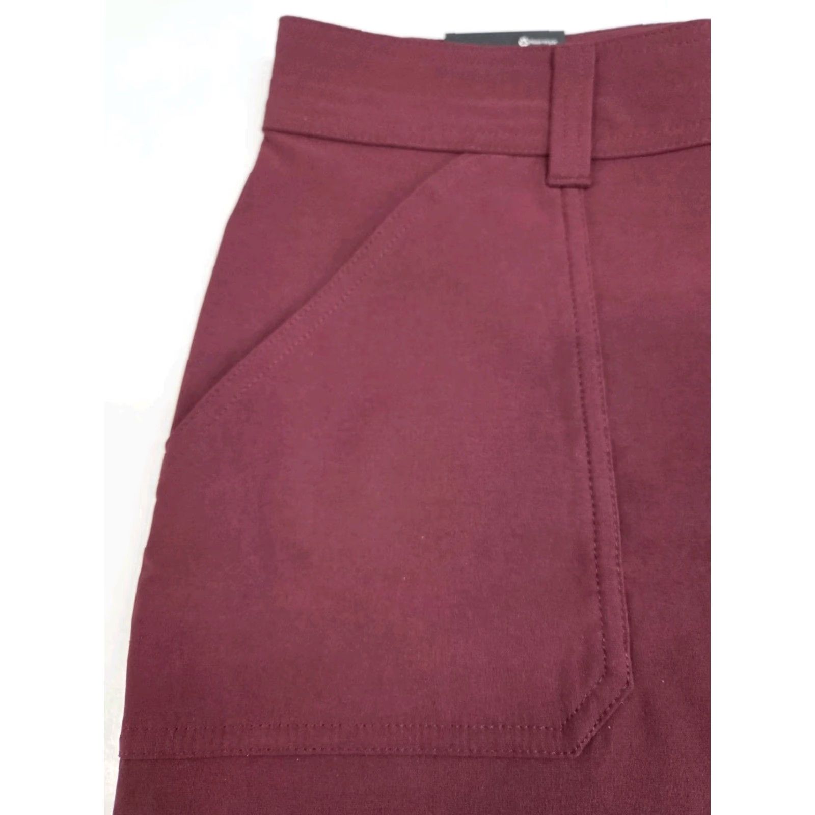 Eddie Bauer NWT Eddie Bauer Women's Bermuda Shorts Maroon 8 Stretch Nylon Spandex Rolled Hem Zip Front Flat Front Pockets Casual Outdoor Hiking Beach Womens Size 30" / US 8 / IT 44 - 6 Thumbnail