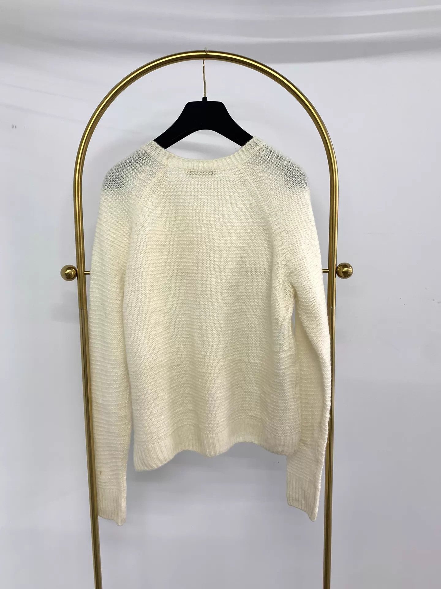 Max Mara MaxMara White Cashmere Crewneck Sweater S New Size S / US 4 / IT 40 - 3 Thumbnail