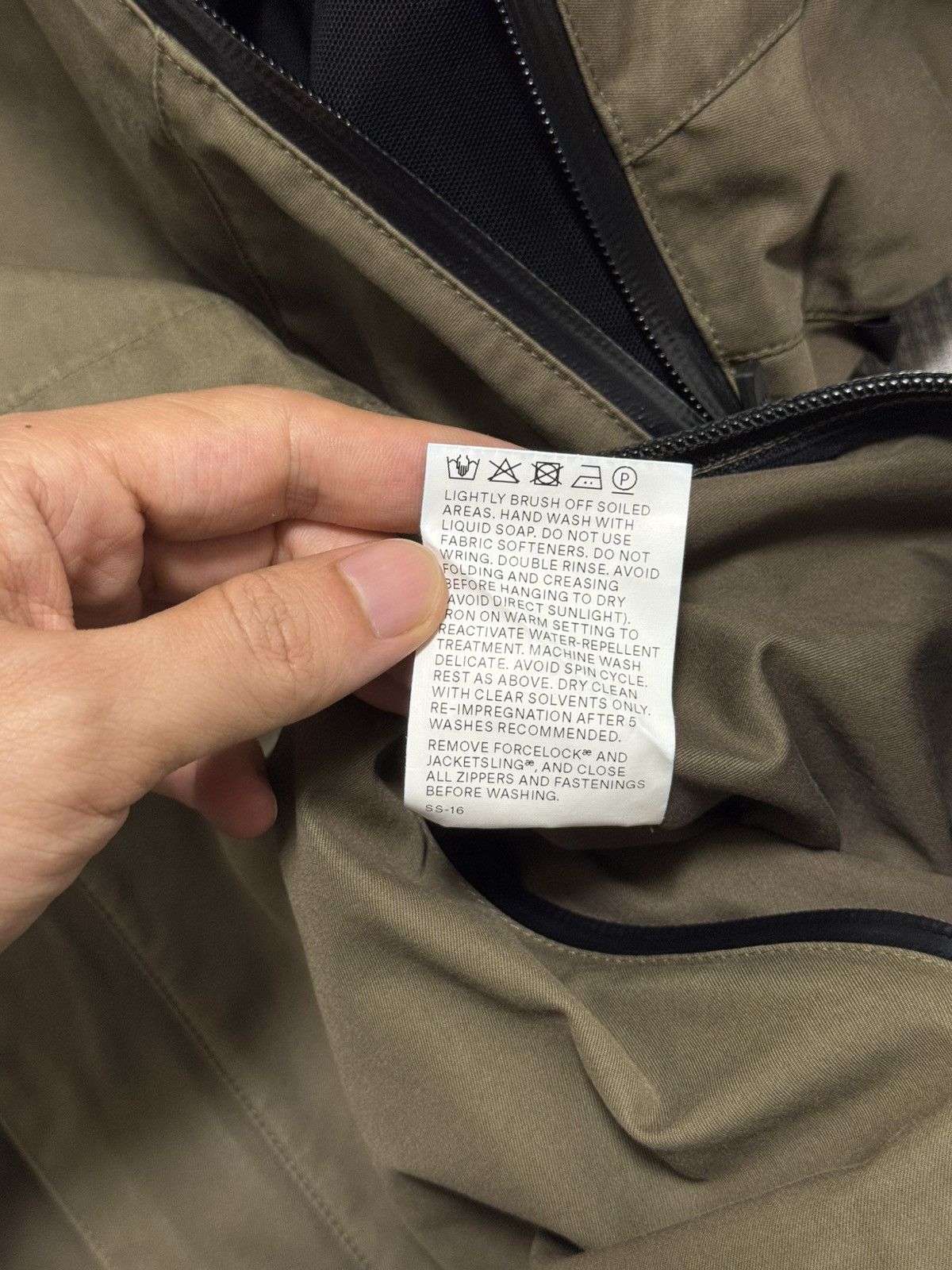 Acronym ACRONYM J1B-S raf green M Size US M / EU 48-50 / 2 - 8 Thumbnail