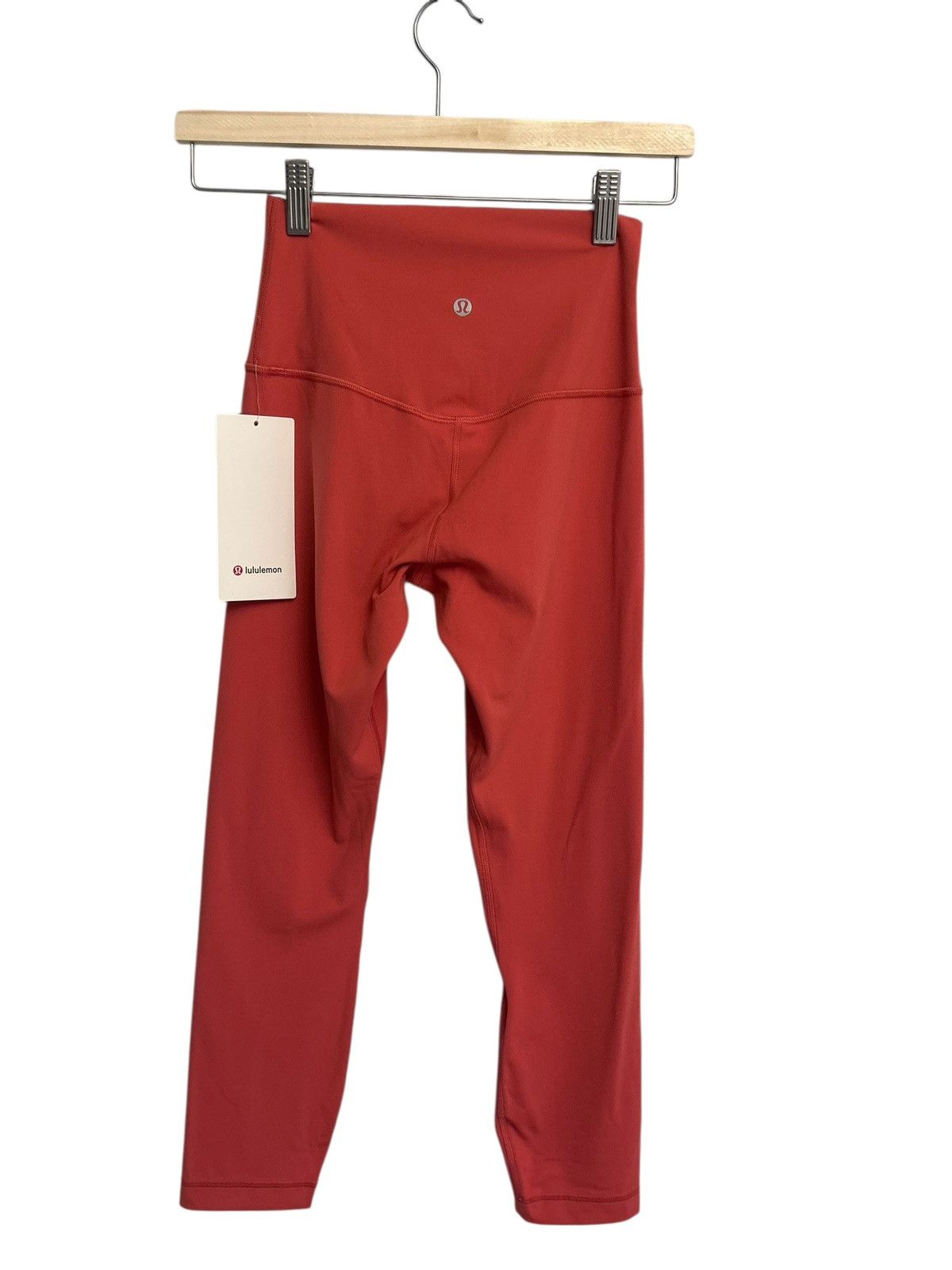 Lululemon NWT Lululemon Desert Red Align leggings size 4 23” Authentic Size 27" / US 4 / IT 40 - 2 Thumbnail