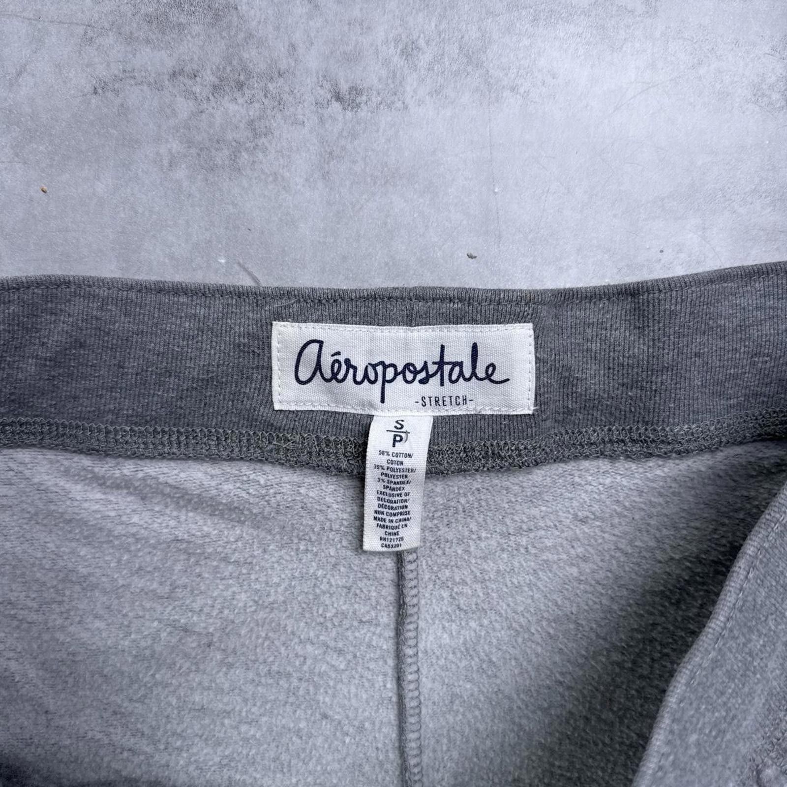 Aeropostale Y2K Aeropostale grey mini sweat shorts Size US 30 / EU 46 - 3 Thumbnail