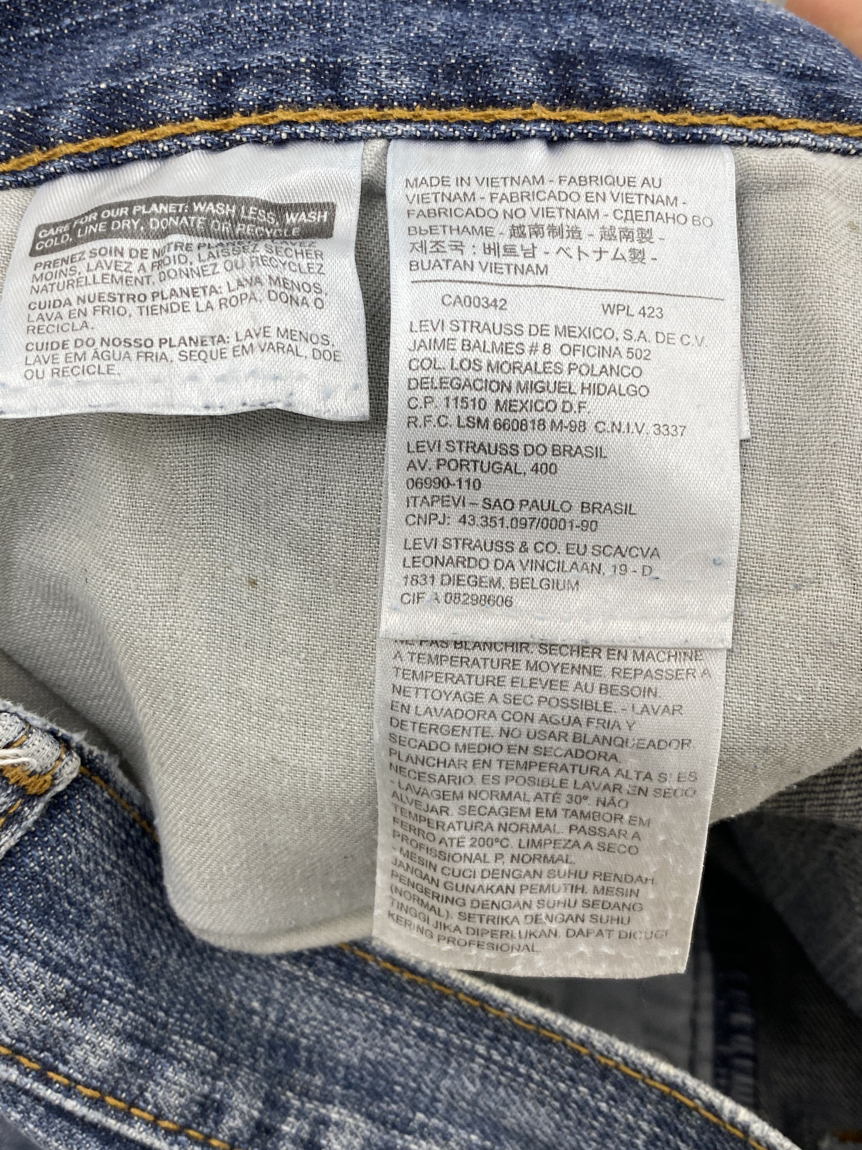 Levi's × Vintage Vintage Levi's 505 Blue Denim Jeans DP2645 Size US 33 - 8 Thumbnail