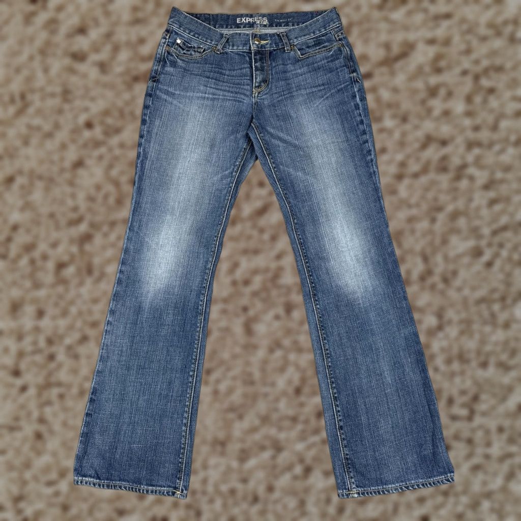 Express Express Eva Boot Cut Jeans Womens 8 Blue Low Rise Stretch Medium Denim 29x31 City Embroidered 5-Pocket Design Size 30" / US 8 / IT 44 - 1 Thumbnail
