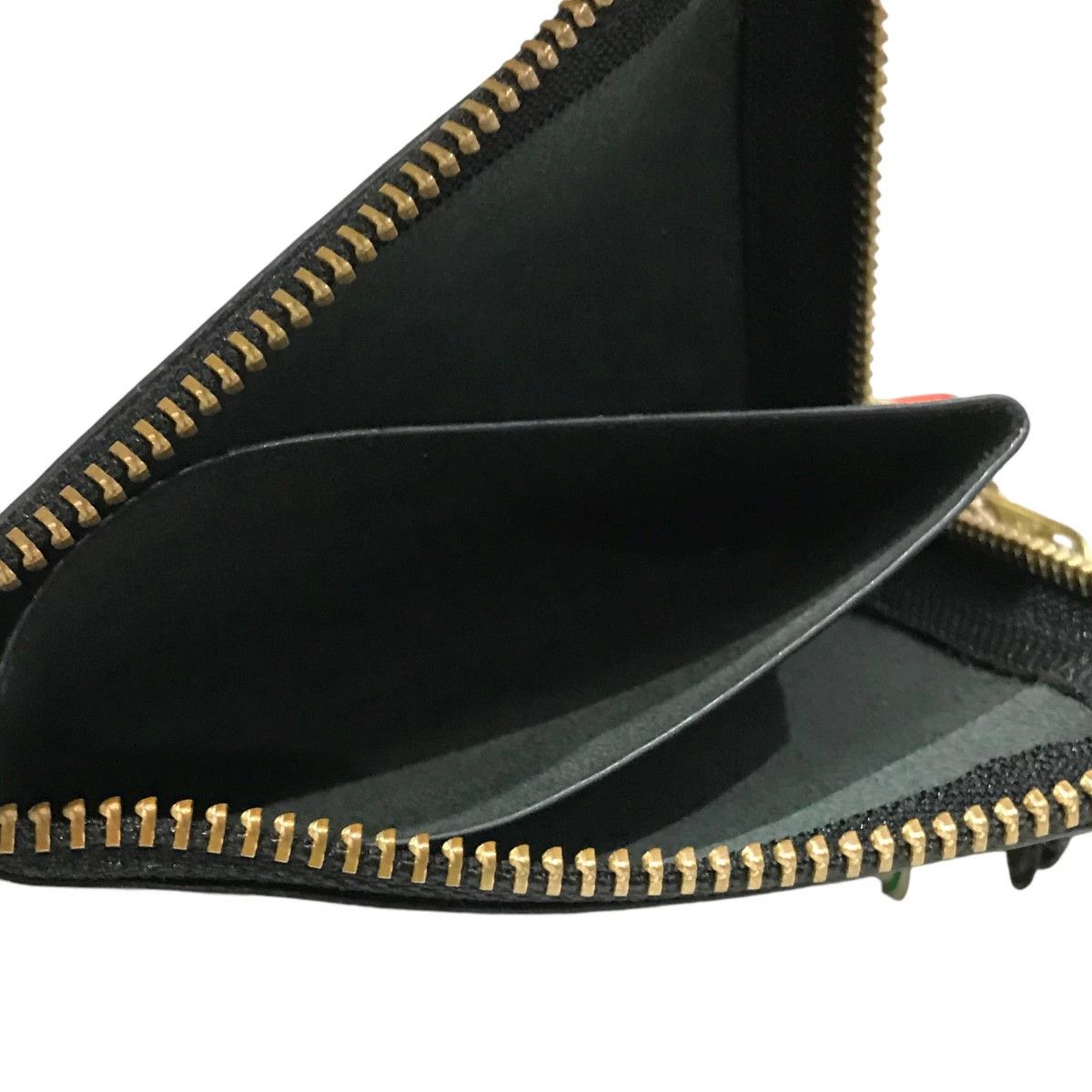Comme des Garcons Wallet Plain L Zip Wallet Black Size ONE SIZE - 8 Thumbnail