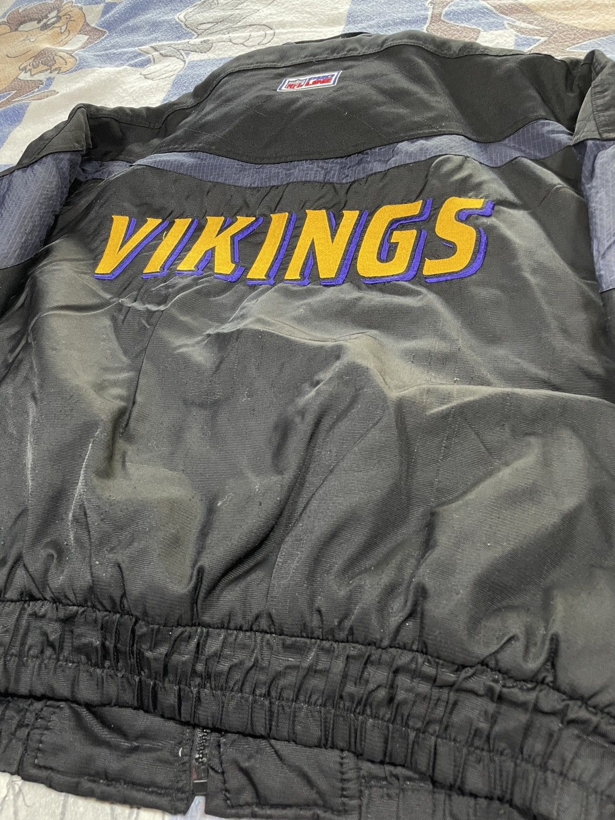 NFL Vintage Minnesota Vikings puffer jacket Size US L / EU 52-54 / 3 - 5 Thumbnail