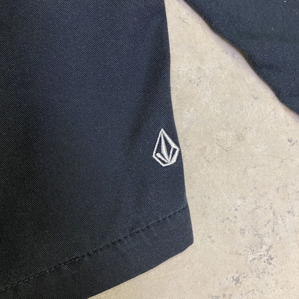 Vintage × Volcom Y2K Volcom Shorts Size US 37 - 6 Thumbnail