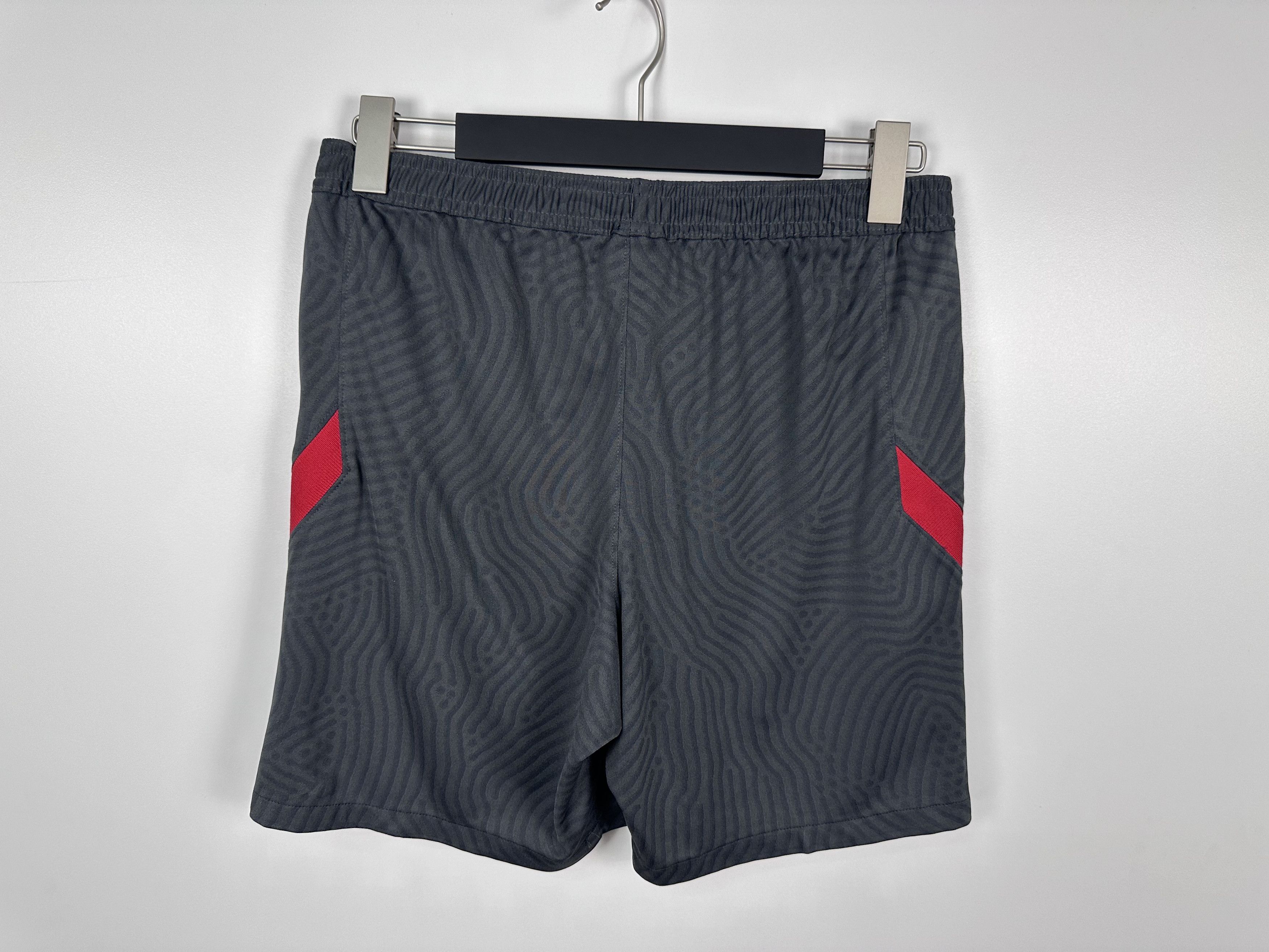 Nike Liverpool Football Shorts 2020 2021 Soccer Training Nike L Size US 34 / EU 50 - 5 Thumbnail