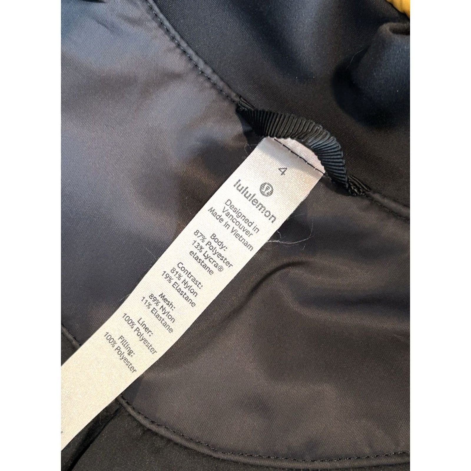 Lululemon Lululemon Trace Back Bomber Black Women’s 4 Jacket Women Regular Short Length Zip Full Zip Logo Nylon Lightweight Solid 4 Size S / US 4 / IT 40 - 5 Thumbnail
