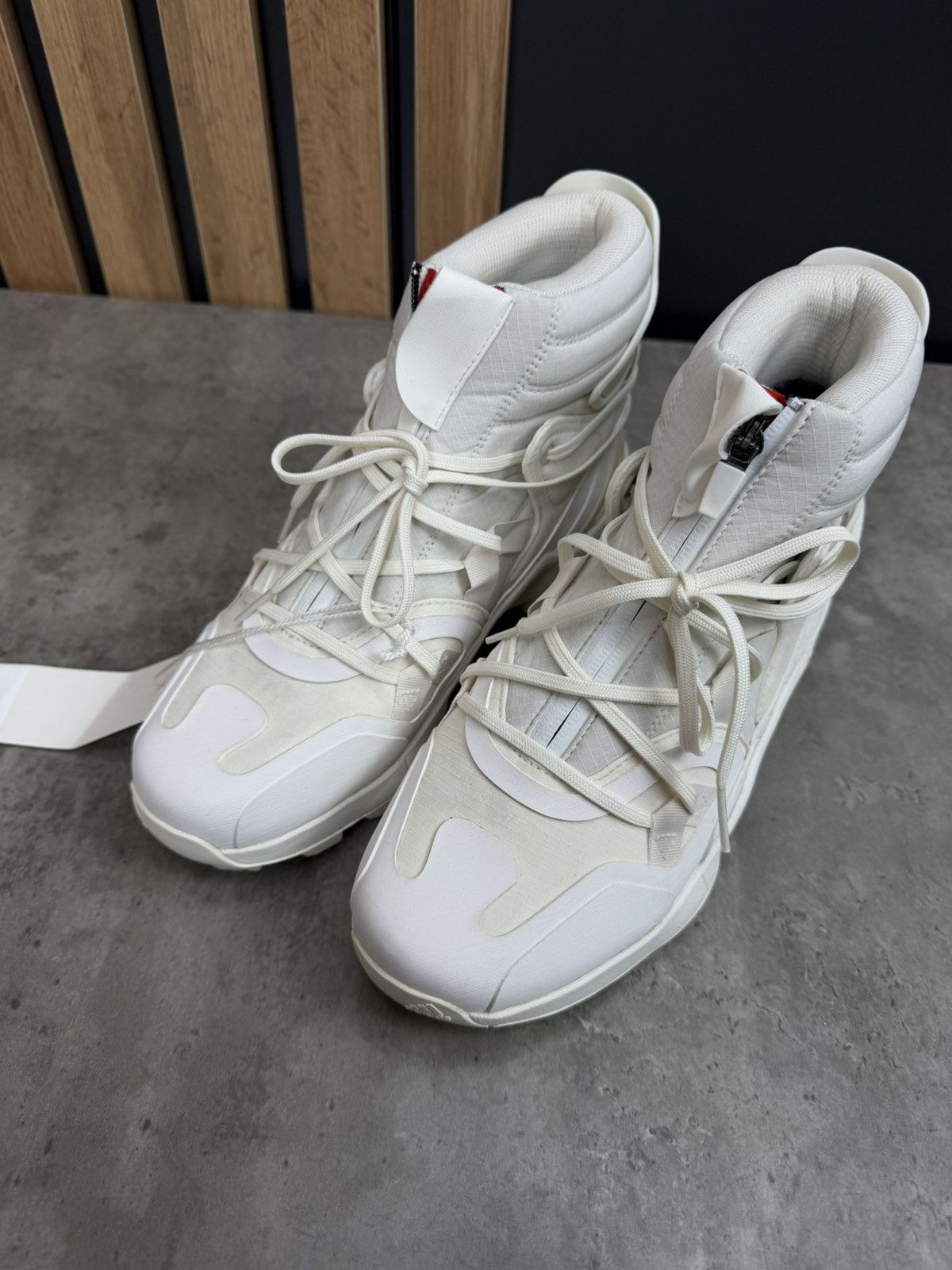 Yohji Yamamoto Adidas Y-3 Yohji Yamamoto Terrex Swift R3 Gore-Tex Size 7 Size US 7 / EU 40 - 4 Thumbnail