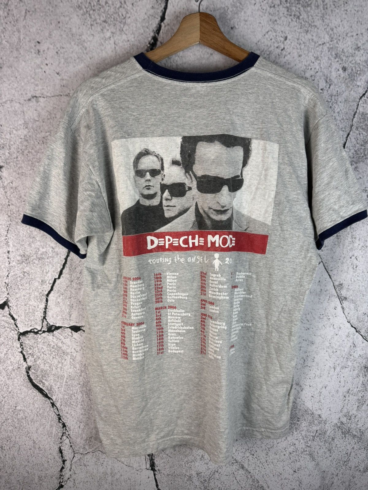 Band Tees Vintage 2006 00s Depeche Mode DM electronic music band tee Size US L / EU 52-54 / 3 - 2 Thumbnail
