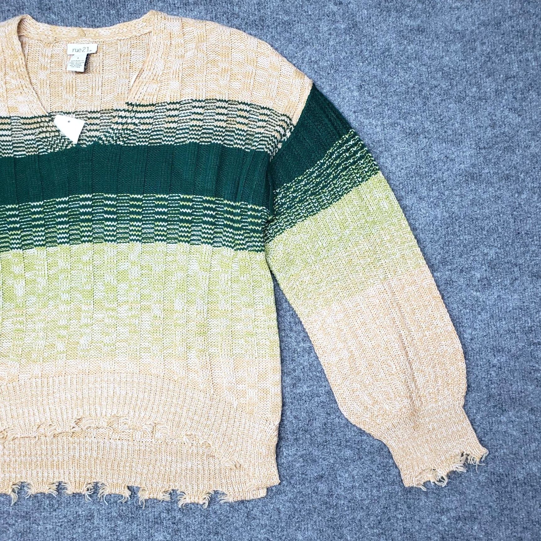 Vintage Rue21 Sweater Womens S Pullover Green Beige Striped Long Sleeve V-Neck Knit New Size S / US 4 / IT 40 - 4 Thumbnail