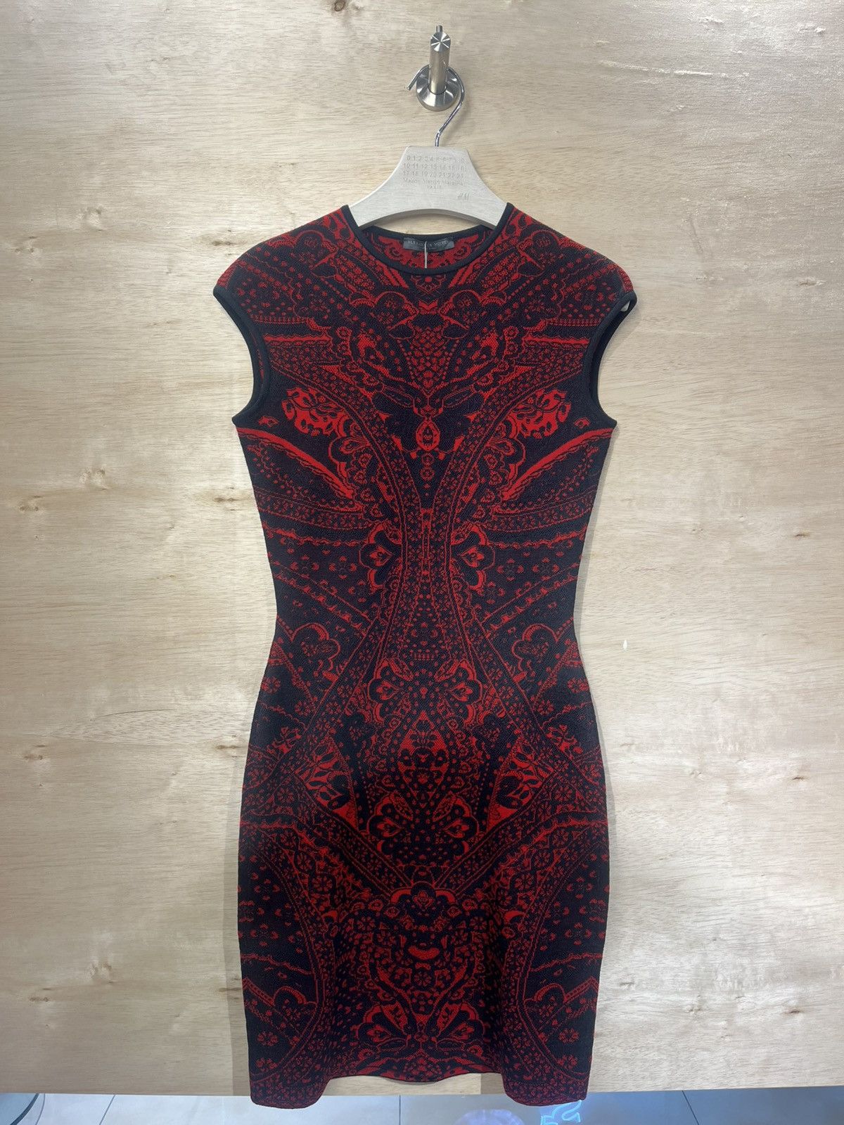 Alexander McQueen ALEXANDER MCQUEEN SILK Size M / US 6-8 / IT 42-44 - 1 Thumbnail
