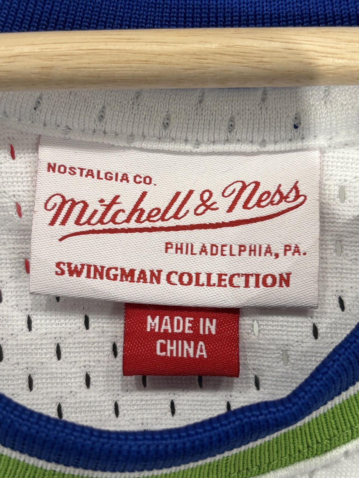Mitchell & Ness Mitchell & Ness NBA Hawks Smith Basketball Jersey White Size US L / EU 52-54 / 3 - 7 Thumbnail