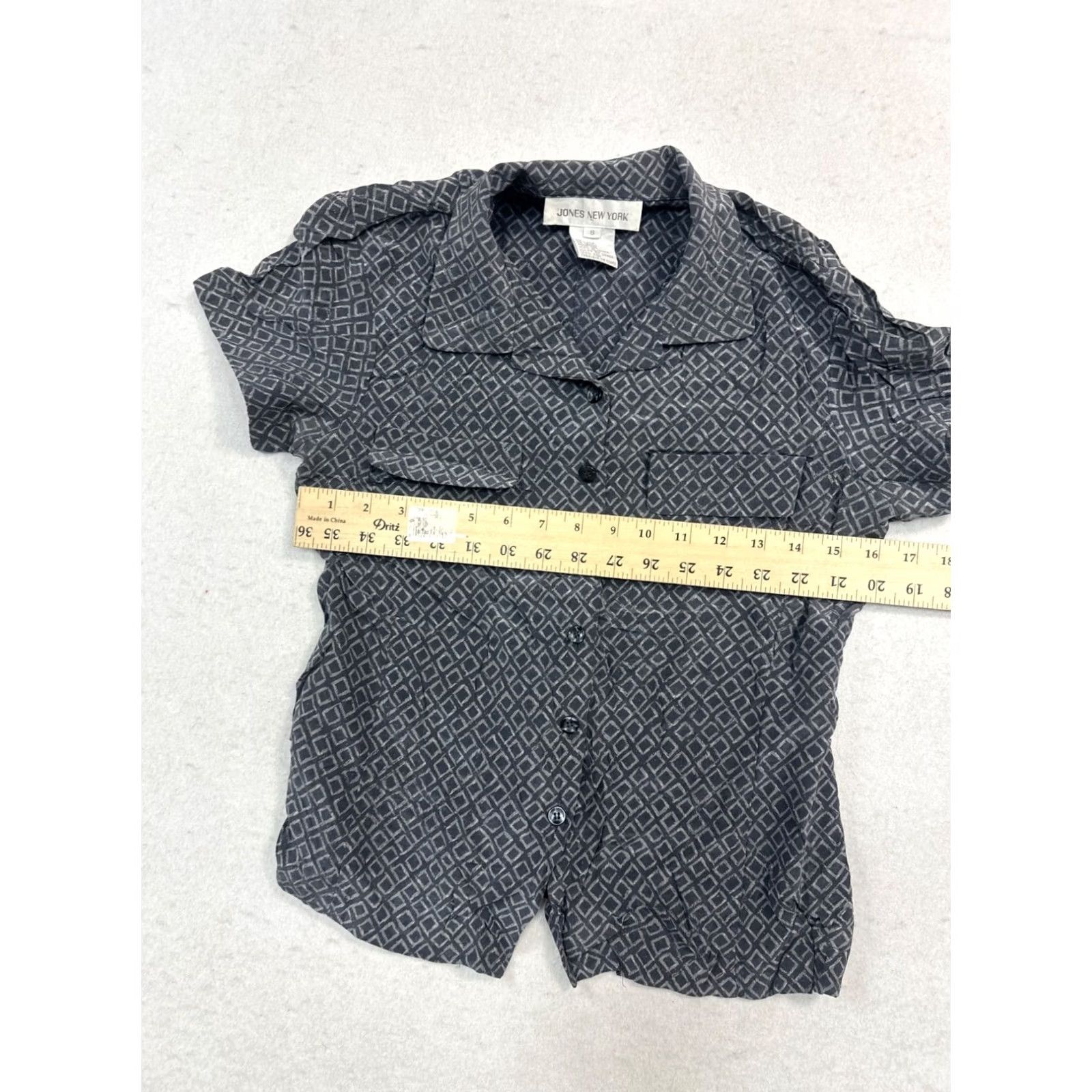 Jones New York VINTAGE Jones New York Blouse Silk Black Grey Size 8 Womens Collared 100% Silk Basic Jacket? Size M / US 6-8 / IT 42-44 - 5 Thumbnail
