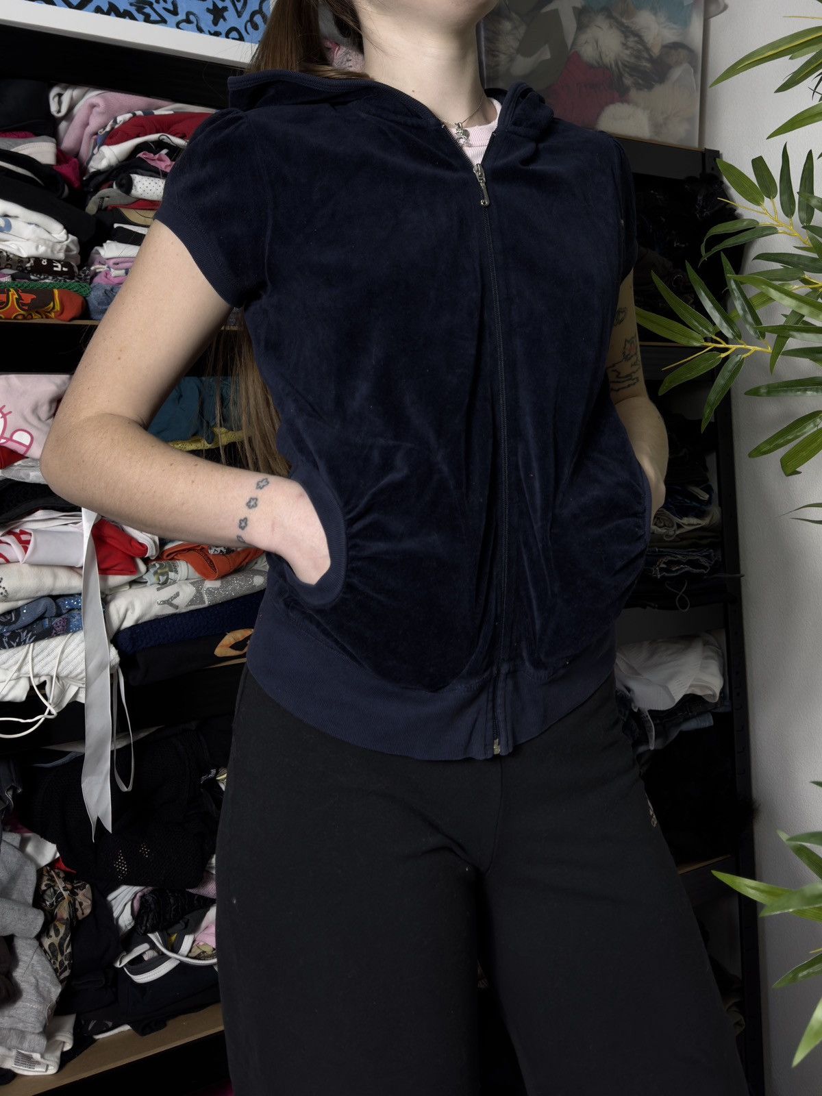 Juicy Couture VINTAGE JUICY COUTURE VELOUR ZIP UP HOODIE Size M / US 6-8 / IT 42-44 - 4 Thumbnail