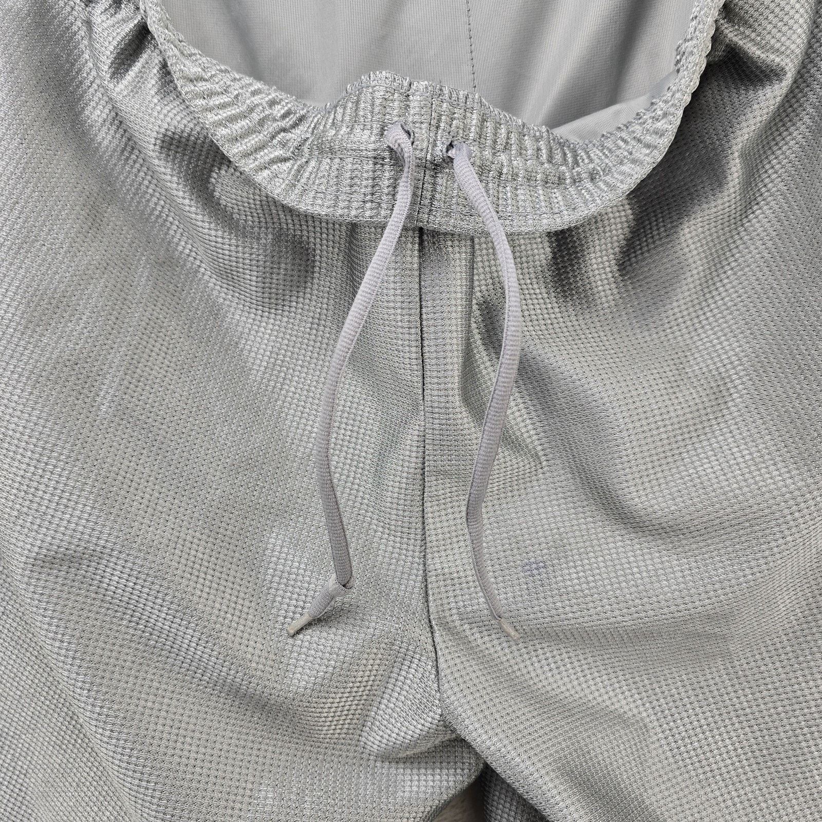 Nike Vintage Nike Basketball Shorts Medium Shiny Dazzle Silky Y2K Size US 36 / EU 52 - 4 Thumbnail