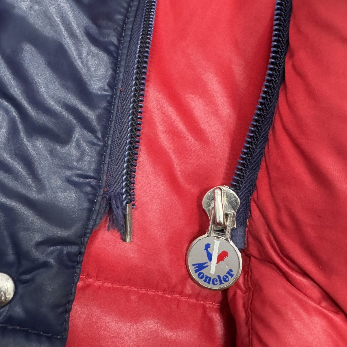 Moncler × Vintage Vintage Moncler Grenoble Puffer Down Jacket Size M Size US M / EU 48-50 / 2 - 21 Thumbnail
