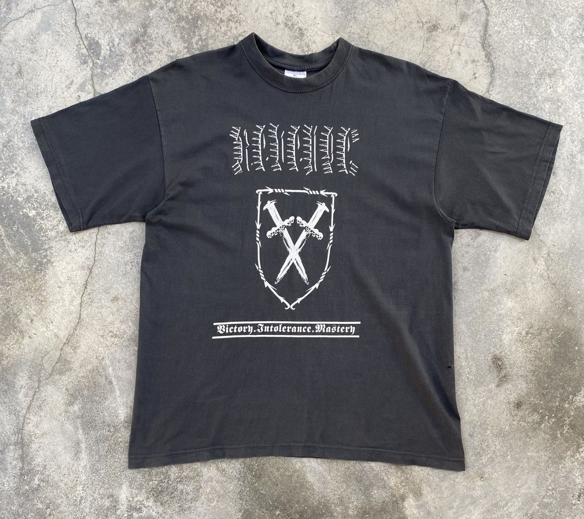 Band Tees Sick🔥Rare Vintage Revenge War Metal Band Tees Size US XL / EU 56 / 4 - 1 Thumbnail