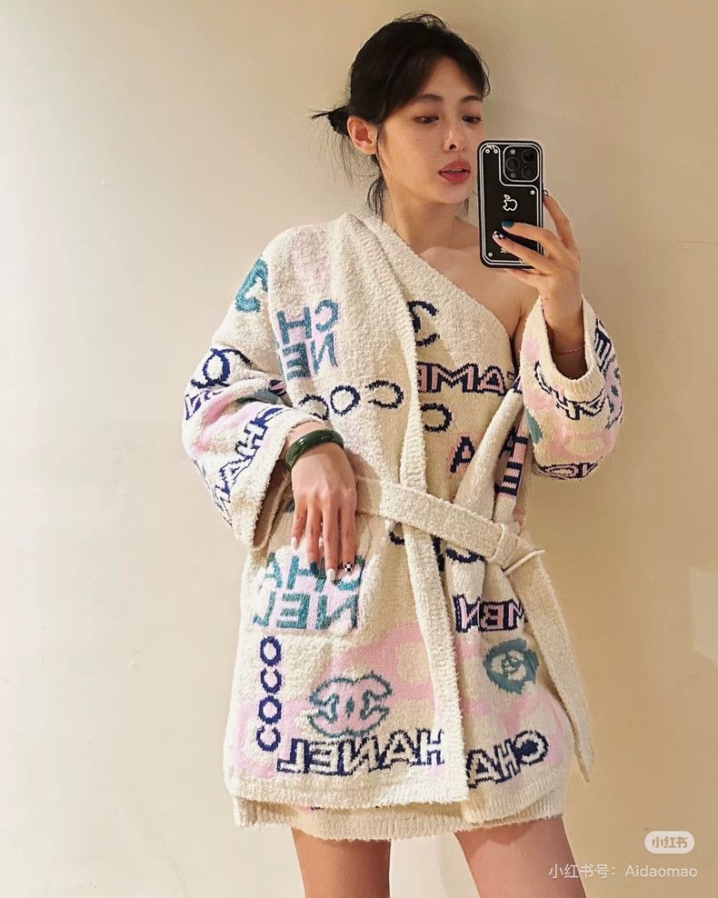 Chanel Chanel 23p popular Jennie's same color letter logo beige k Size S / US 4 / IT 40 - 9 Thumbnail
