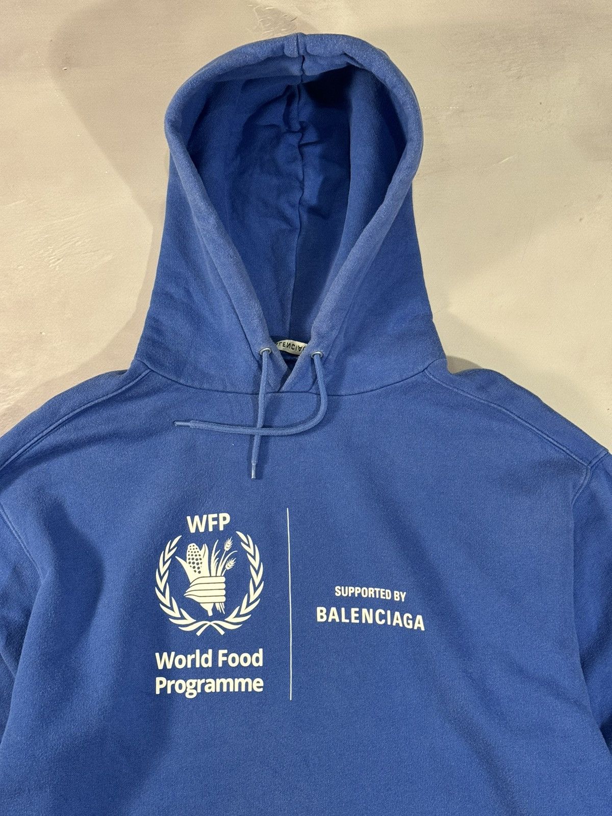 Balenciaga Balenciaga World Food Programme Hoodie Size US L / EU 52-54 / 3 - 4 Thumbnail