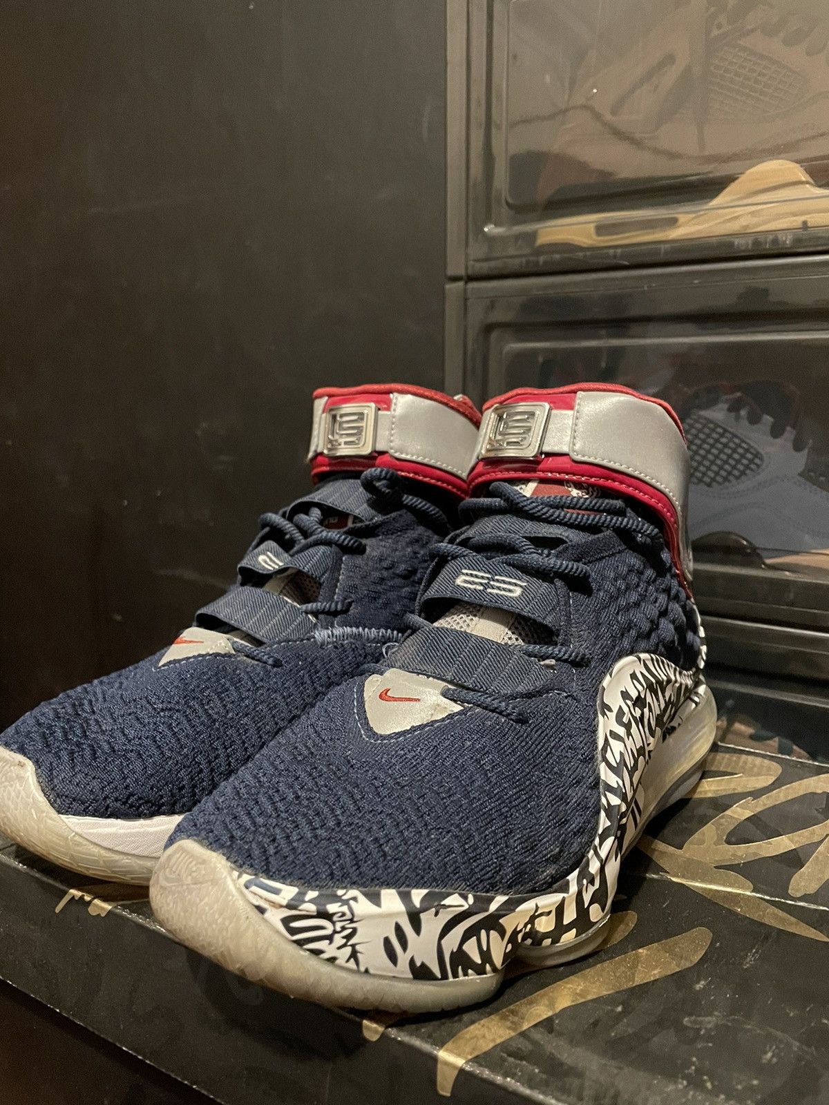 Nike Lebron 17 graffiti navy blue Size US 8.5 / EU 41-42 - 3 Thumbnail