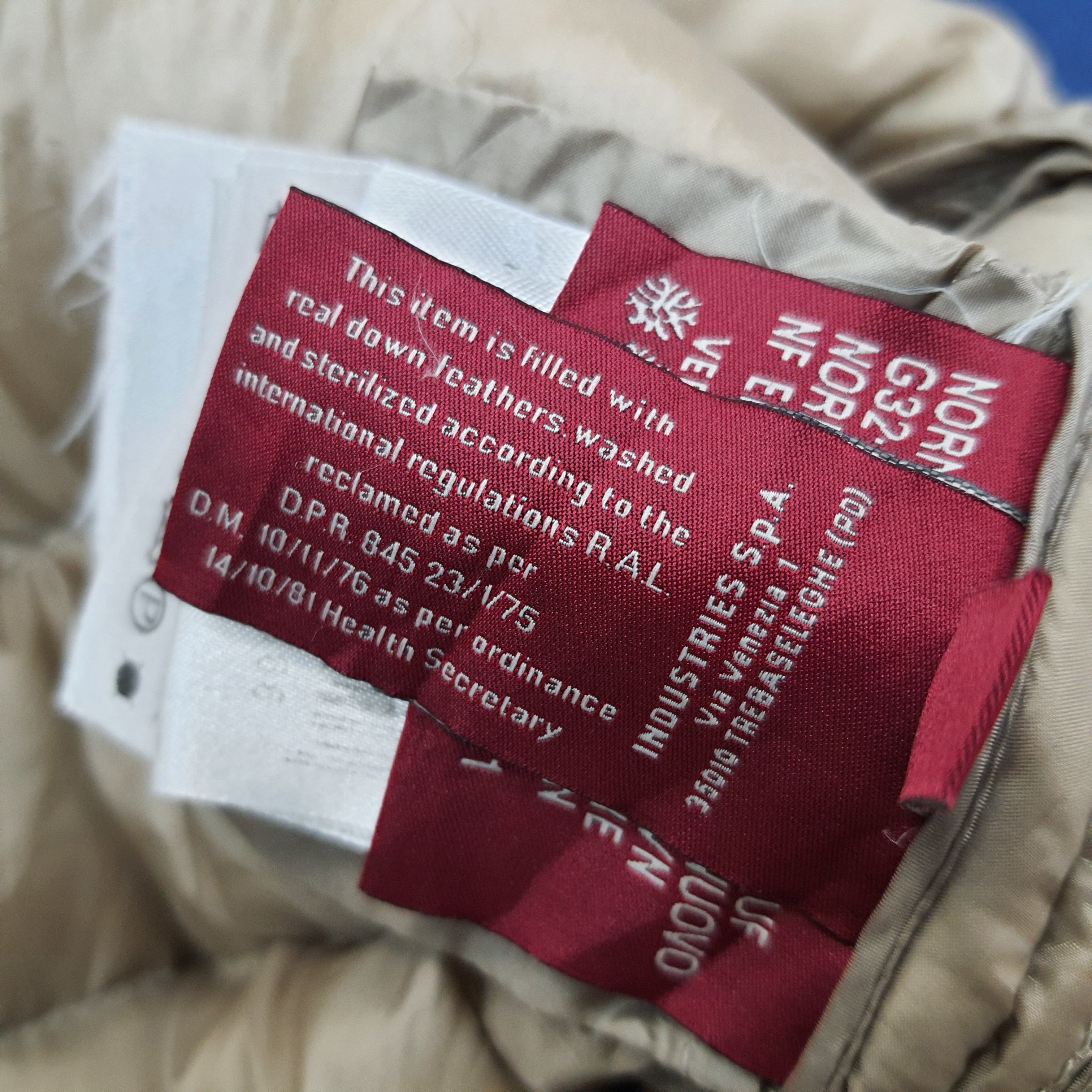 Vintage Moncler Designer Outdoor Puffer Jacket C247N26