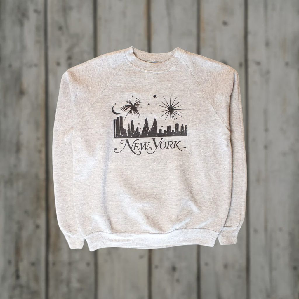 Vintage VINTAGE New York Fireworks Sweatshirt 1990s Grey Medium Size US M / EU 48-50 / 2 - 1 Thumbnail