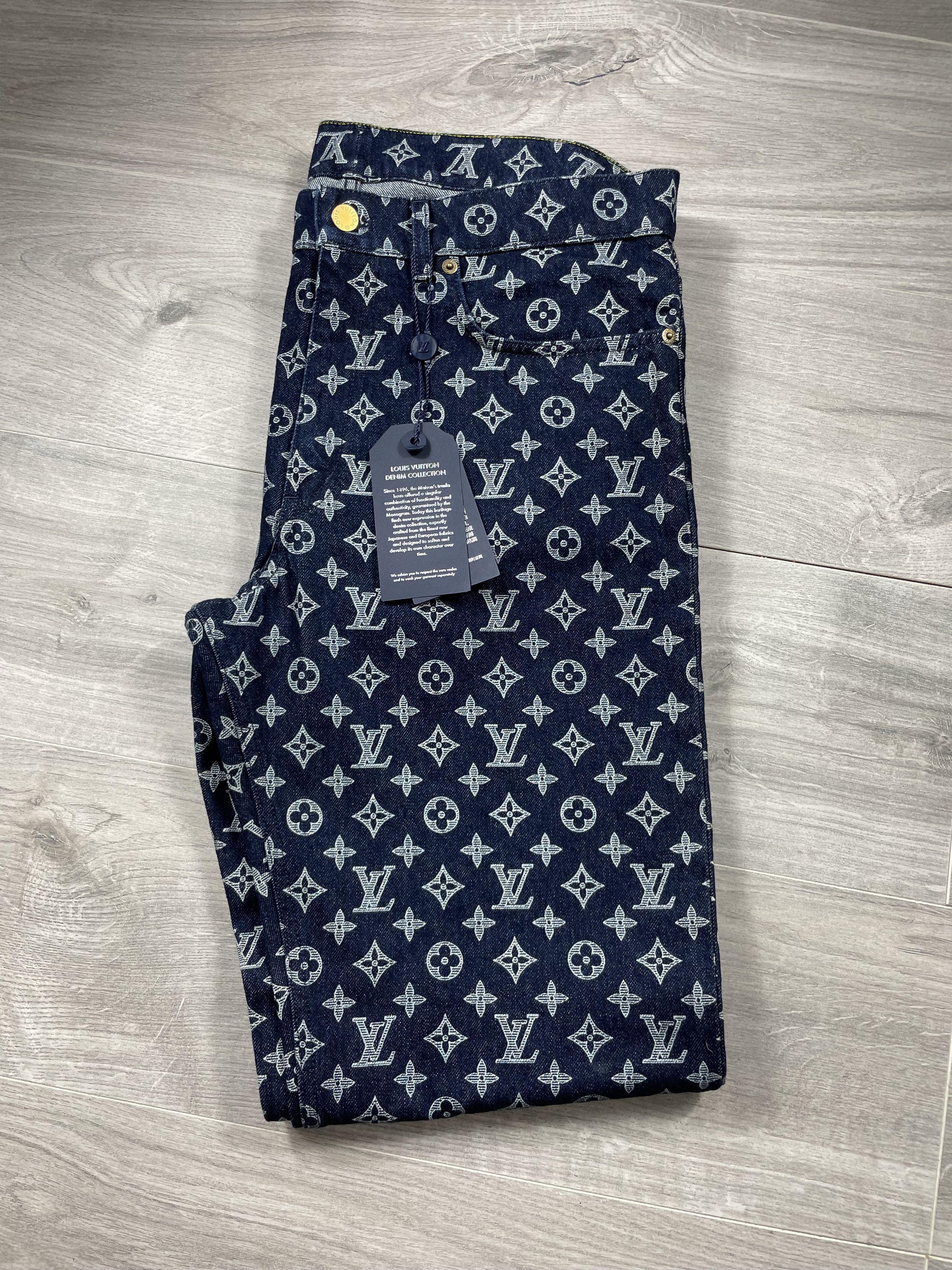 Kim Jones × Louis Vuitton LOUIS VUITTON BLUE INDIGO MONOGRAM DENIM JEANS KIM JONES Size US 34 / EU 50 - 4 Thumbnail