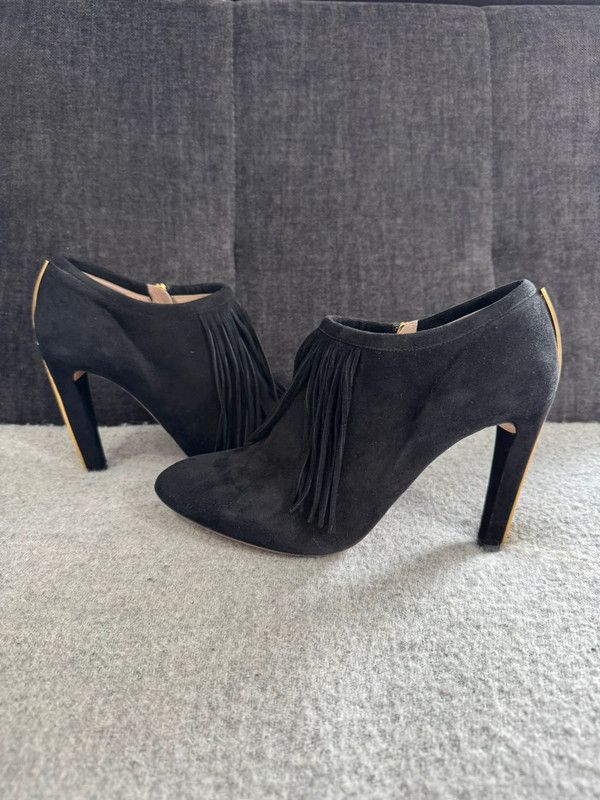 Chloe Chloé Heels Fringe Ankle Boots Black Suede Trim size 39 Size US 9 / IT 39 - 2 Thumbnail