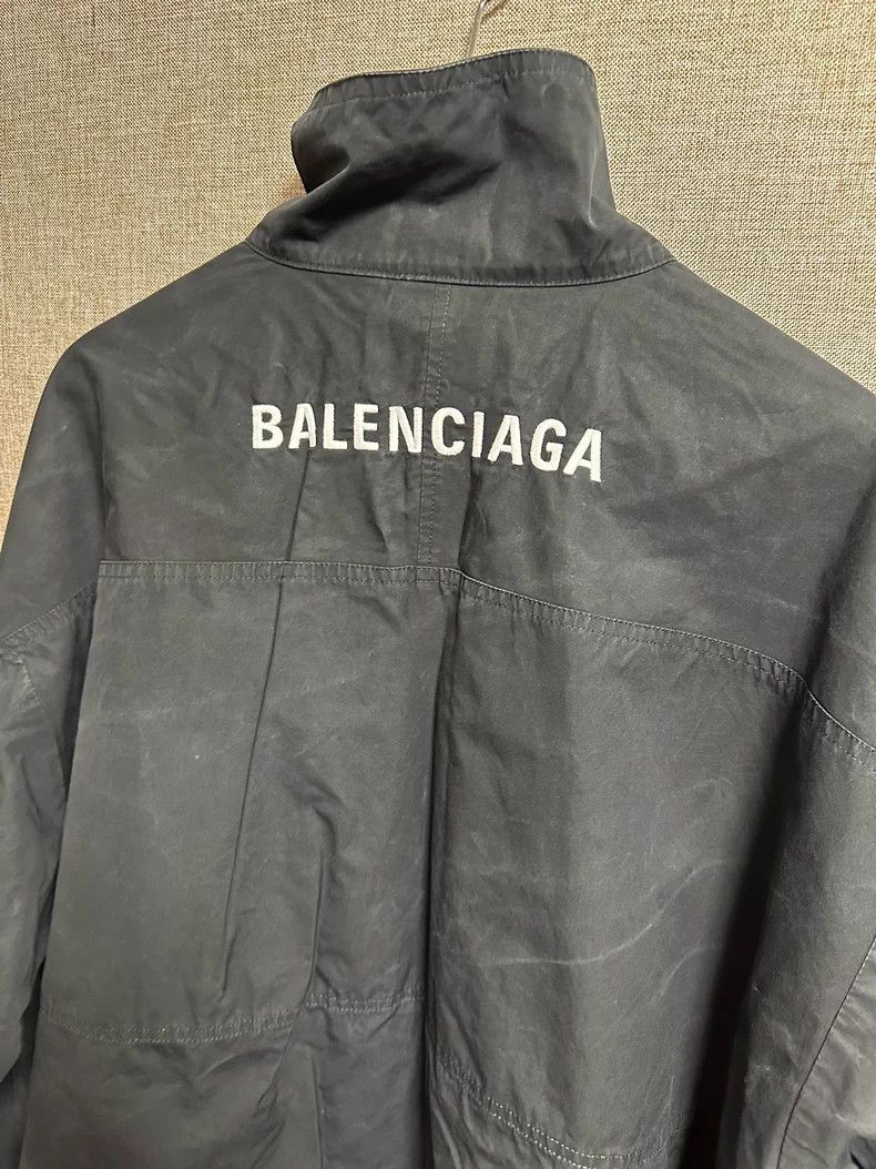 Balenciaga Balenciaga Front and Back Logo Distressed Windbreaker Jack Size XXS / US 00 / IT 34 - 3 Thumbnail