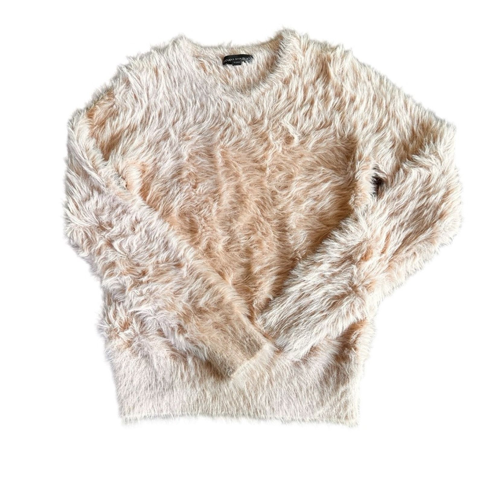 Banana Republic Banana Republic Soft Pink Eyelash Fuzzy Sweater -Med – GUC Size M / US 6-8 / IT 42-44 - 1 Thumbnail
