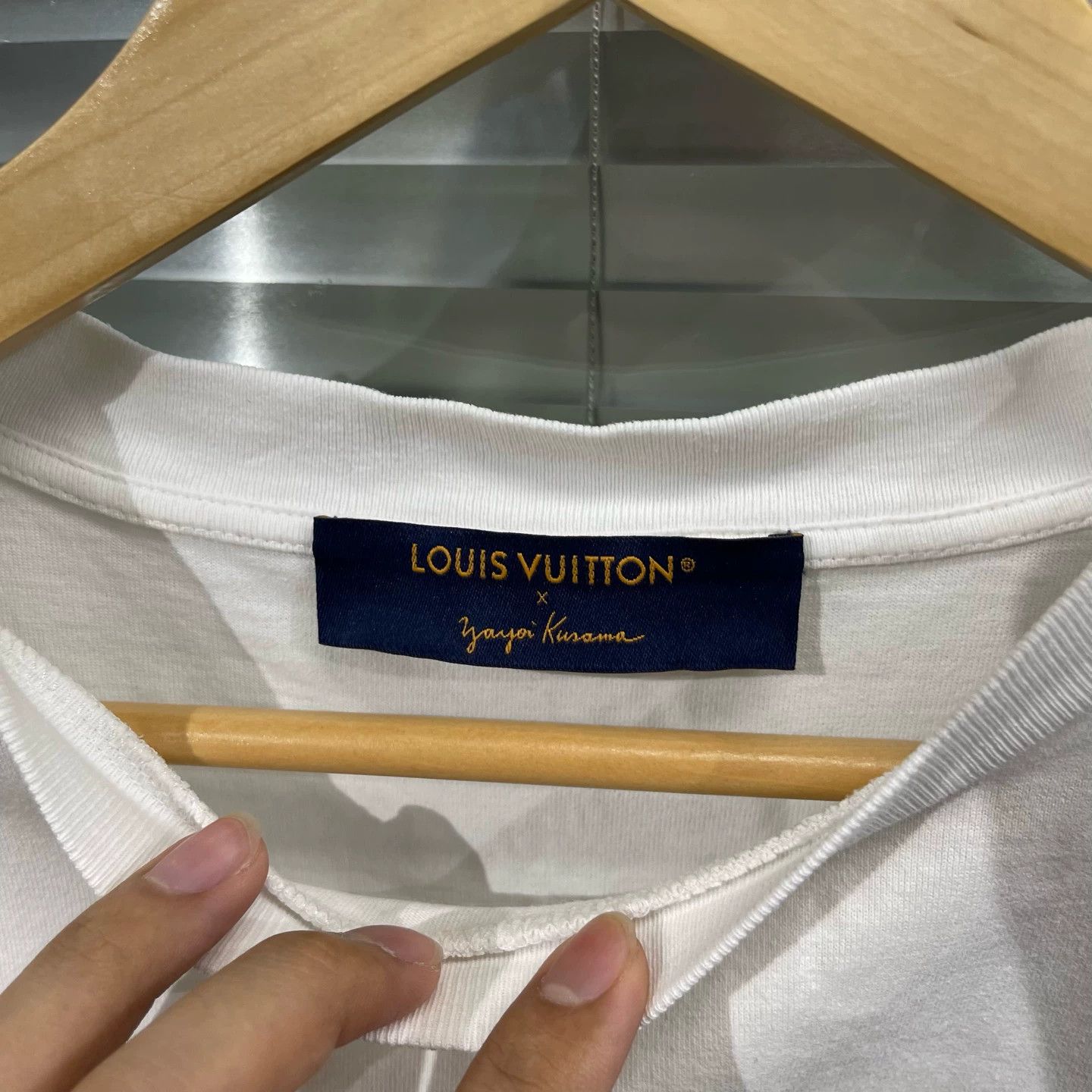 Louis Vuitton Louis Vuitton 23ss Yayoi Kusama Polka Dot Pumpkin Print Short Sleeve Tee S Size US S / EU 44-46 / 1 - 3 Thumbnail