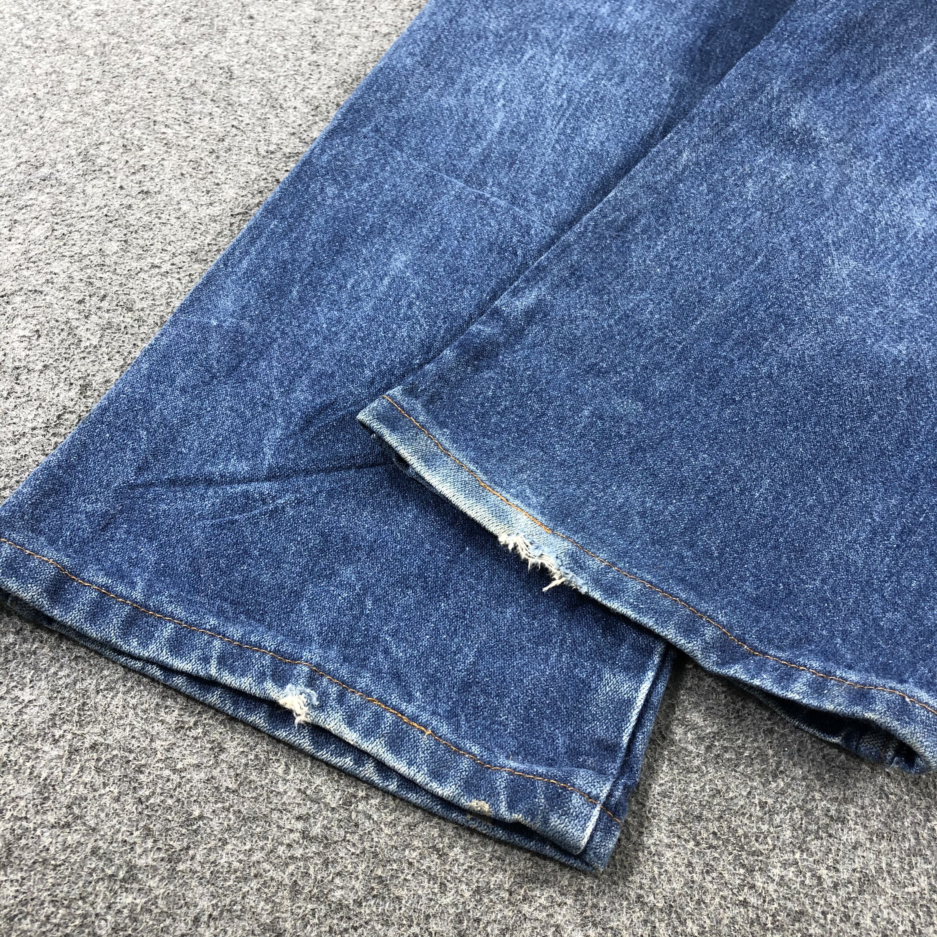 Vintage Vintage Blue Wash Wrangler Jeans-J2305 Size US 35 - 6 Thumbnail