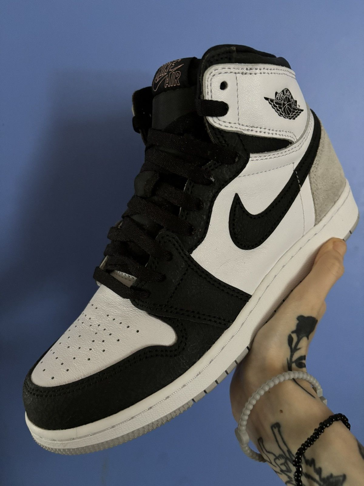 Jordan Brand × Nike Air Jordan 1 Retro High OG GS ‘Stage Haze’ Size US 6.5 / EU 39-40 - 1 Thumbnail