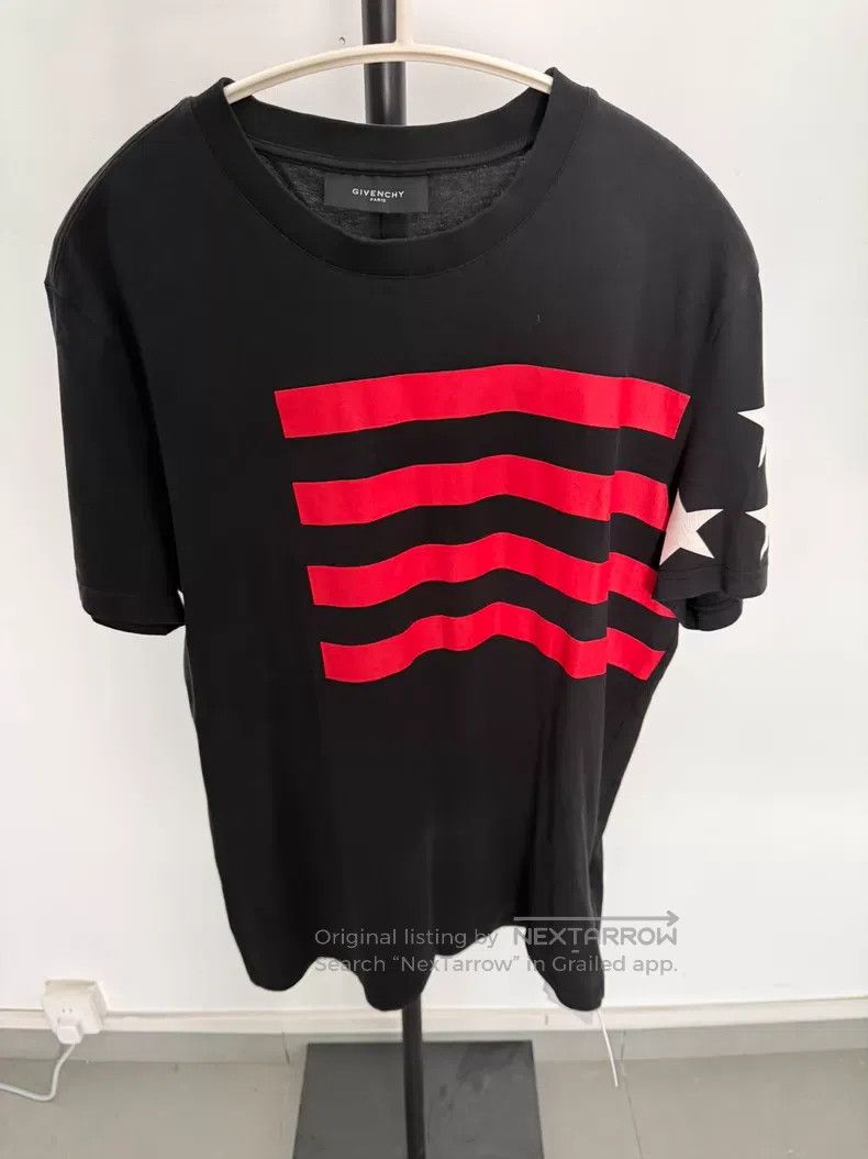 Givenchy Givenchy Printed Short Sleeve T-shirt Size US S / EU 44-46 / 1 - 1 Thumbnail