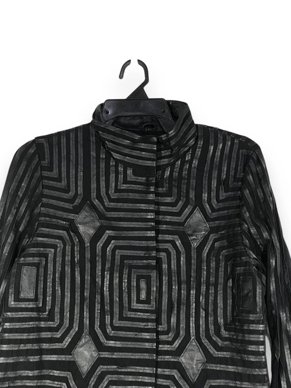 Vintage white bear all black hexagon leather jacket Size US S / EU 44-46 / 1 - 2 Thumbnail