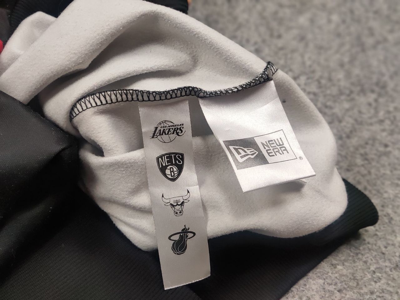 NBA New Era Tear Art Hoodie NBA Chicago Bulls Lakers Vintage Size US S / EU 44-46 / 1 - 16 Thumbnail