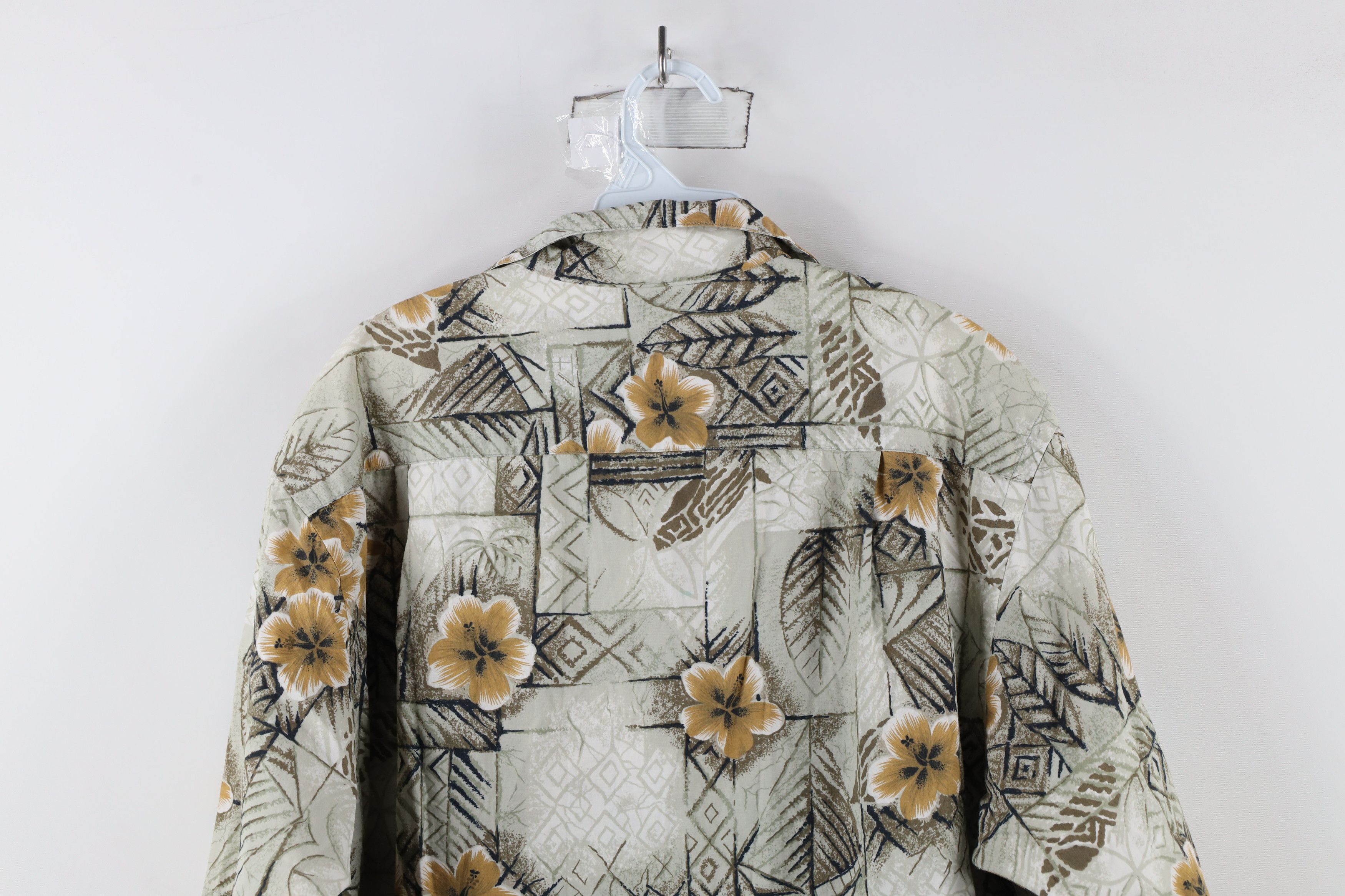 Nautica × Vintage Vintage 90s Nautica Geometric Camp Collar Button Shirt Size US M / EU 48-50 / 2 - 10 Thumbnail