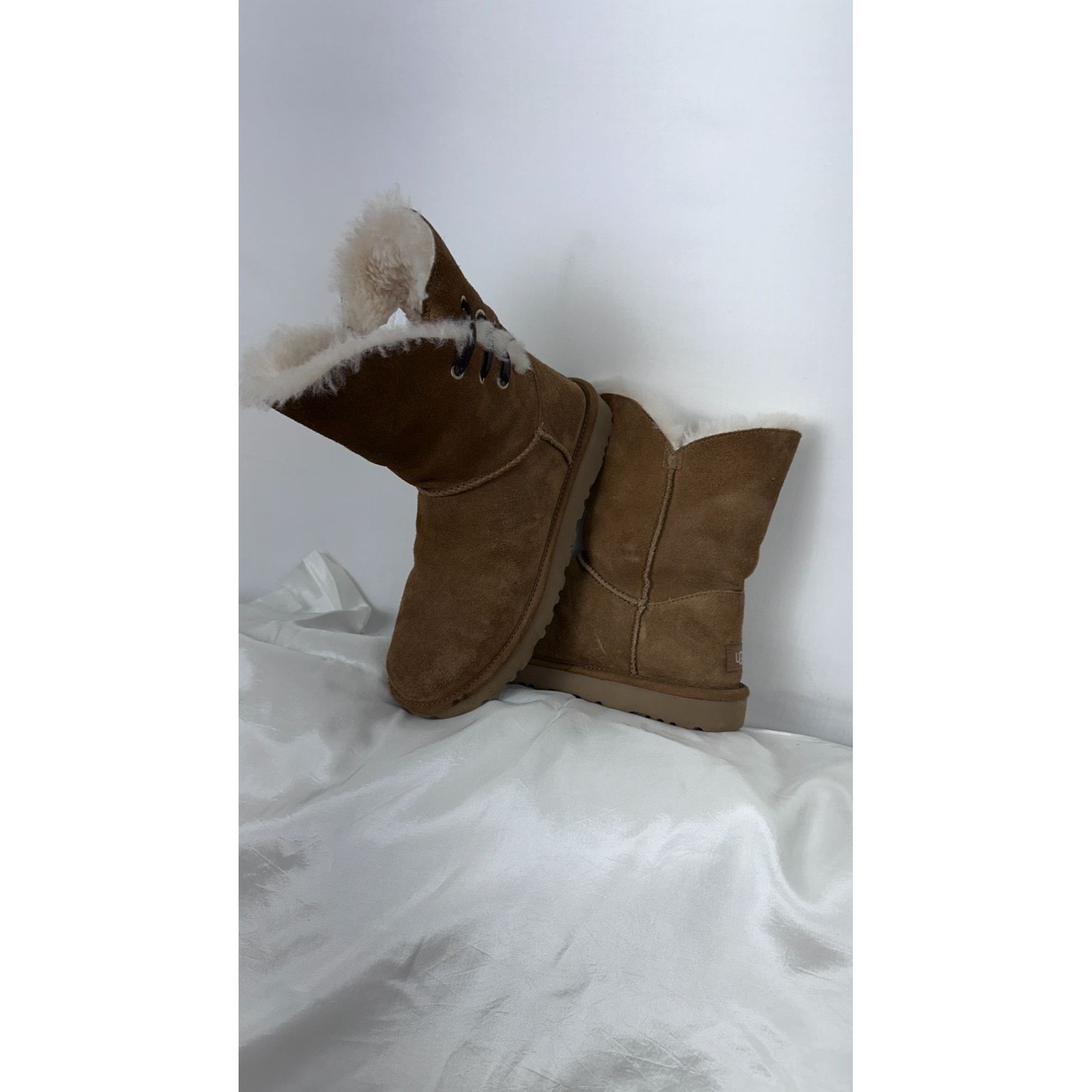 Ugg UGG Womens Brown Suede & Sheepskin Lined Winter Boots Size 8 Size US 8 / IT 38 - 15 Thumbnail