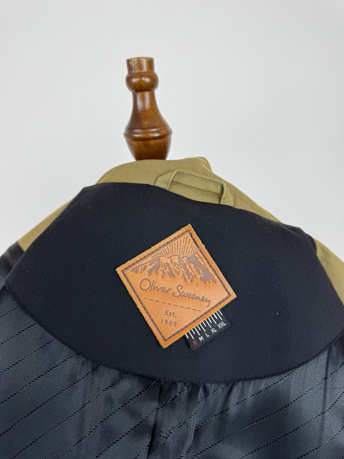 Oliver Sweeney Oliver Sweeney Trench Coat Mens Size S Size US S / EU 44-46 / 1 - 13 Thumbnail