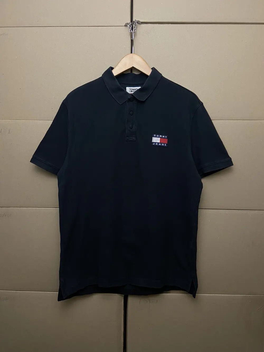 Tommy Hilfiger VINTAGE TOMMY HILFIGER BLACK POLO T SHIRT LUXURY OLD MONEY Size US M / EU 48-50 / 2 - 1 Thumbnail