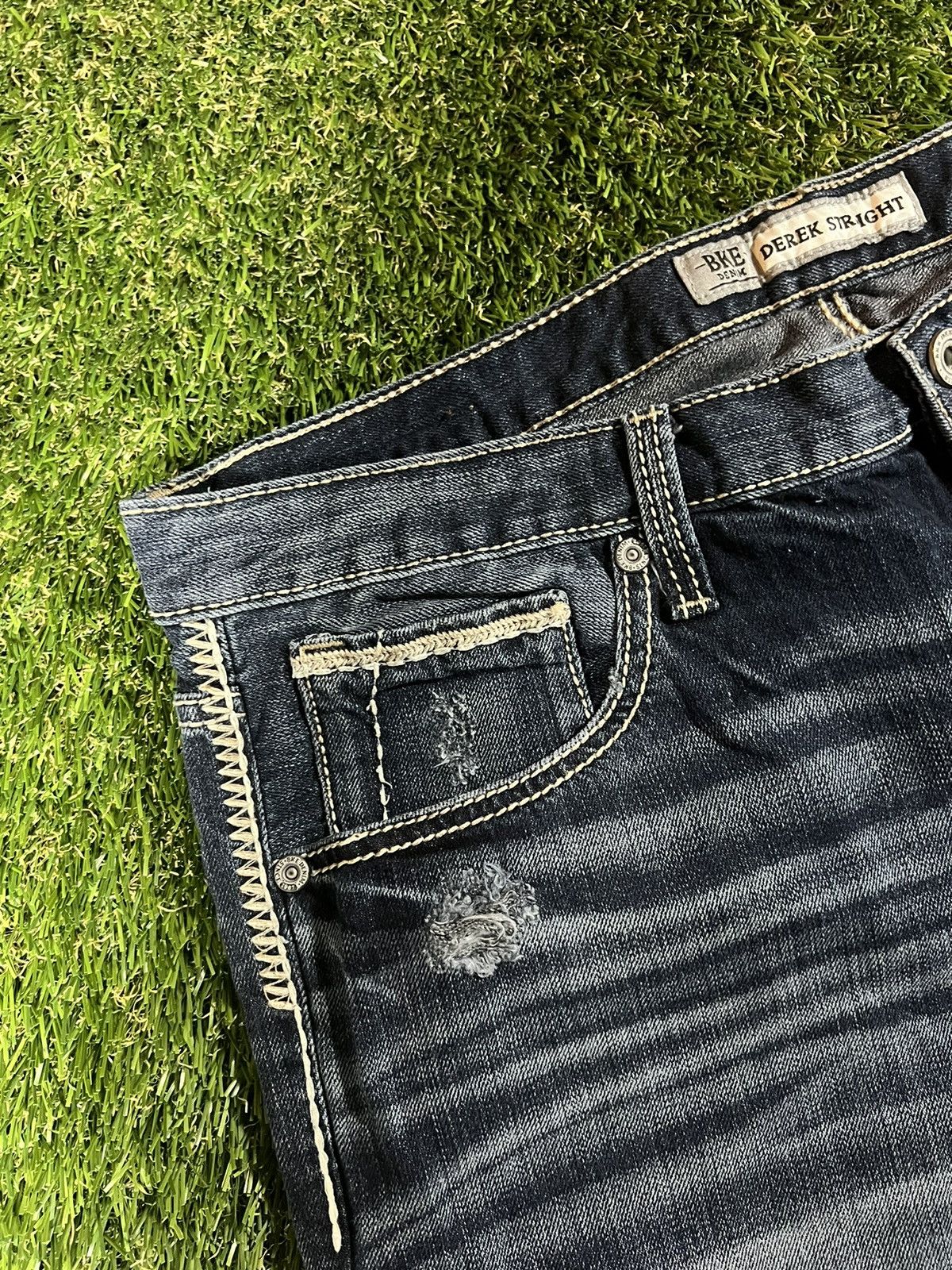 BKE Vintage Y2K Baggy Distressed Dark Washed Denim Jean Pants Size US 38 / EU 54 - 3 Thumbnail