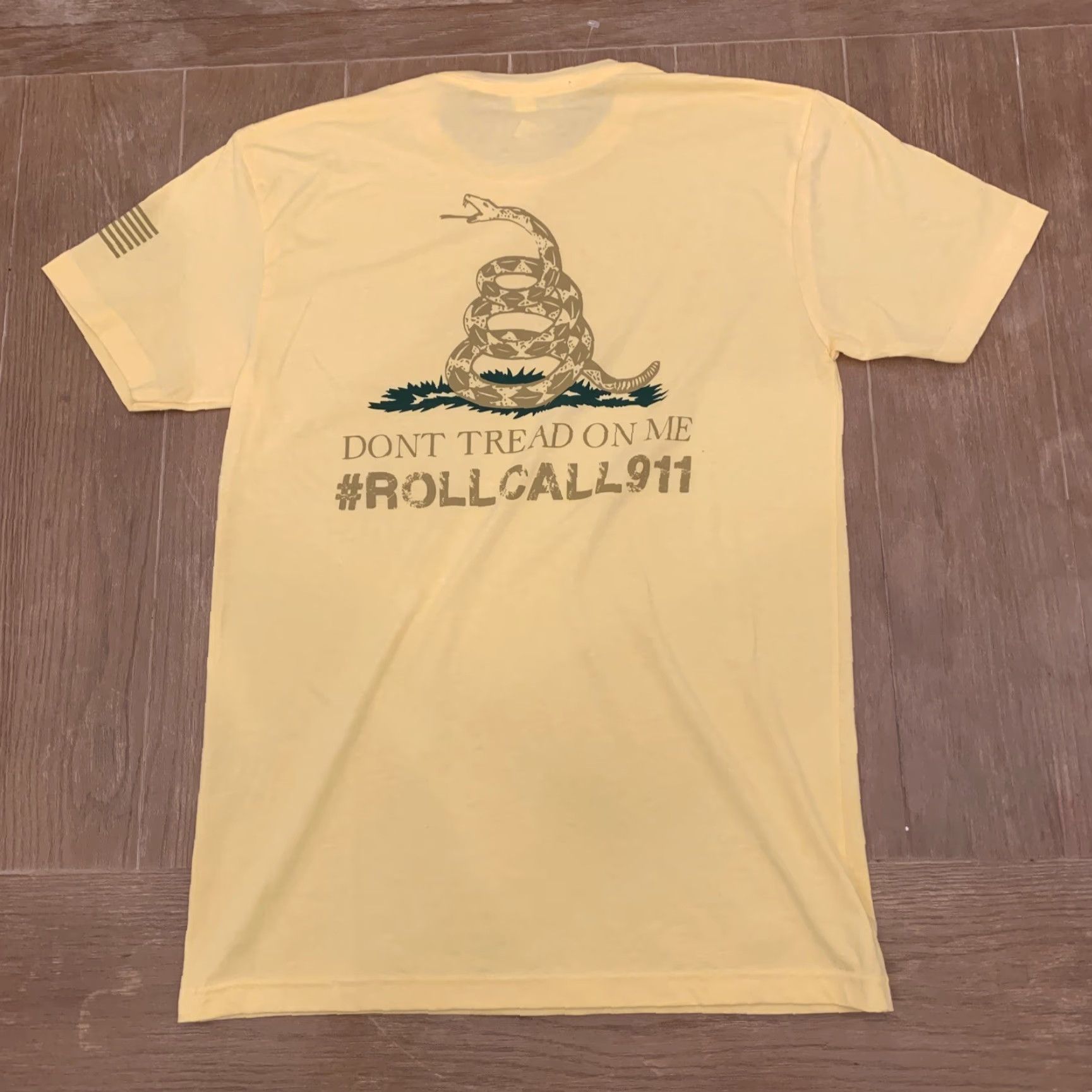 Next Level Roll Call Indoor Shooting Range Marines Patriotic T Shirt Sz S Don’t Tread On Me | Next Level | Men | Regular | T-Shirt | S | Yellow | Patriotic Size US S / EU 44-46 / 1 - 4 Thumbnail