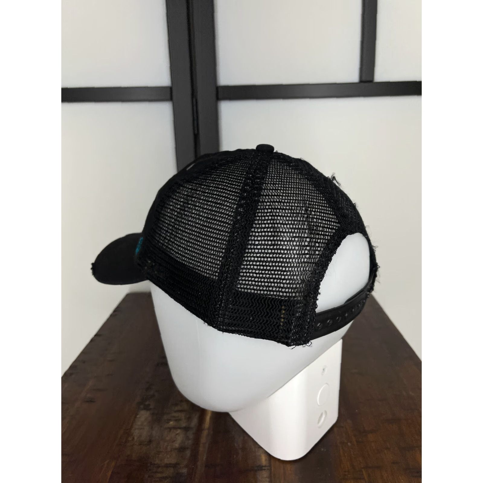 Vintage ROXY Hat Cap Snap Back Trucker Womens One Size Black Distressed Polyester Outdoor Logo Knit Pattern Solid Size ONE SIZE - 5 Thumbnail