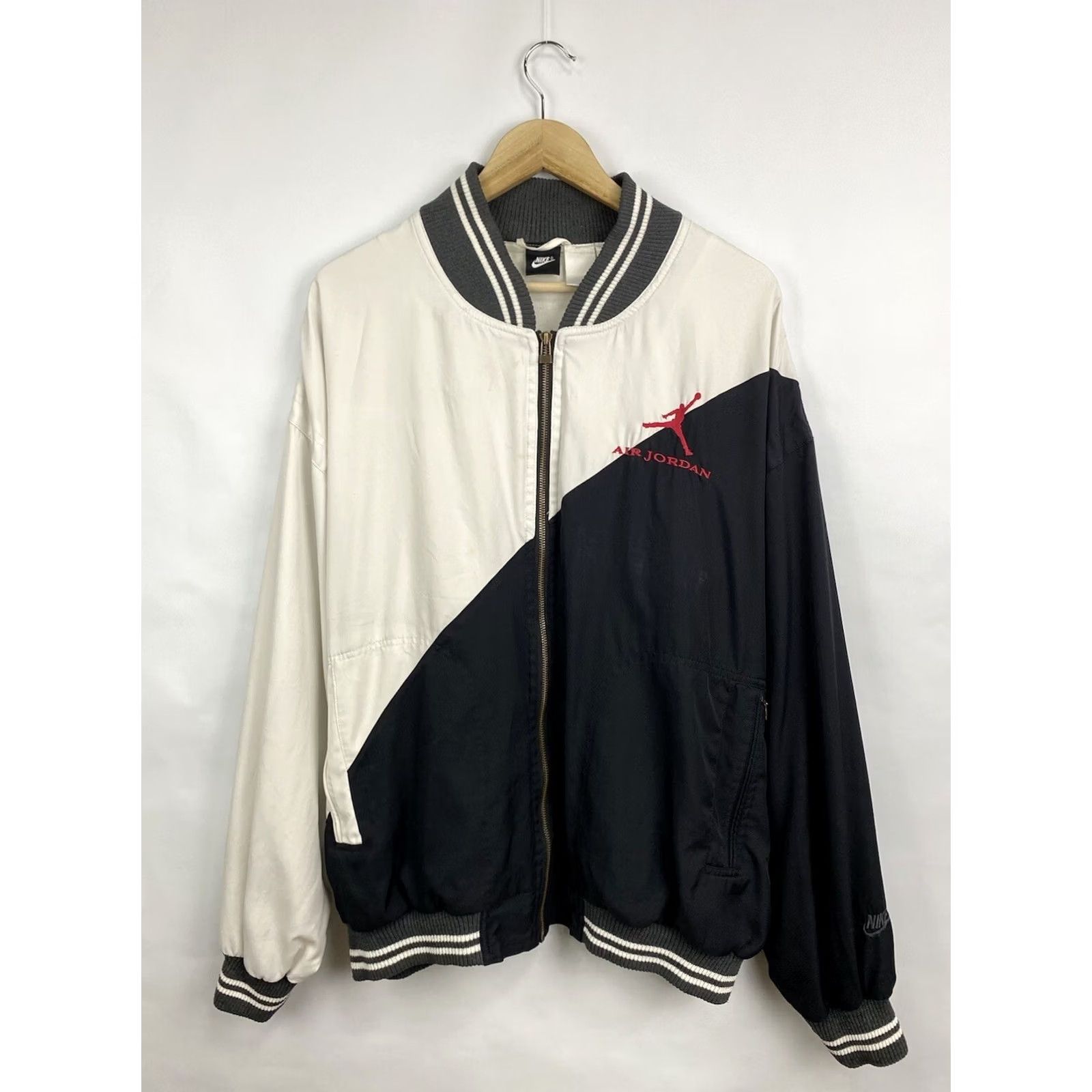 Nike VINTAGE Jordan 23 Nike Bomber Jacket Mens 2XL Black 90s Rare Retro Hype Y2K Size US XXL / EU 58 / 5 - 7 Thumbnail